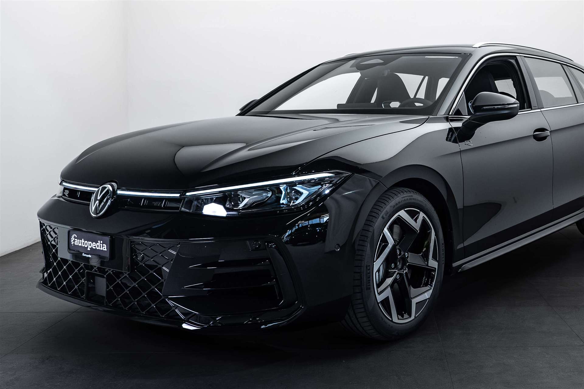 VW Passat Variant 2.0 TSi evo4 R-Line 266PS 4Motion DSG-Automat-showroom-element-1
