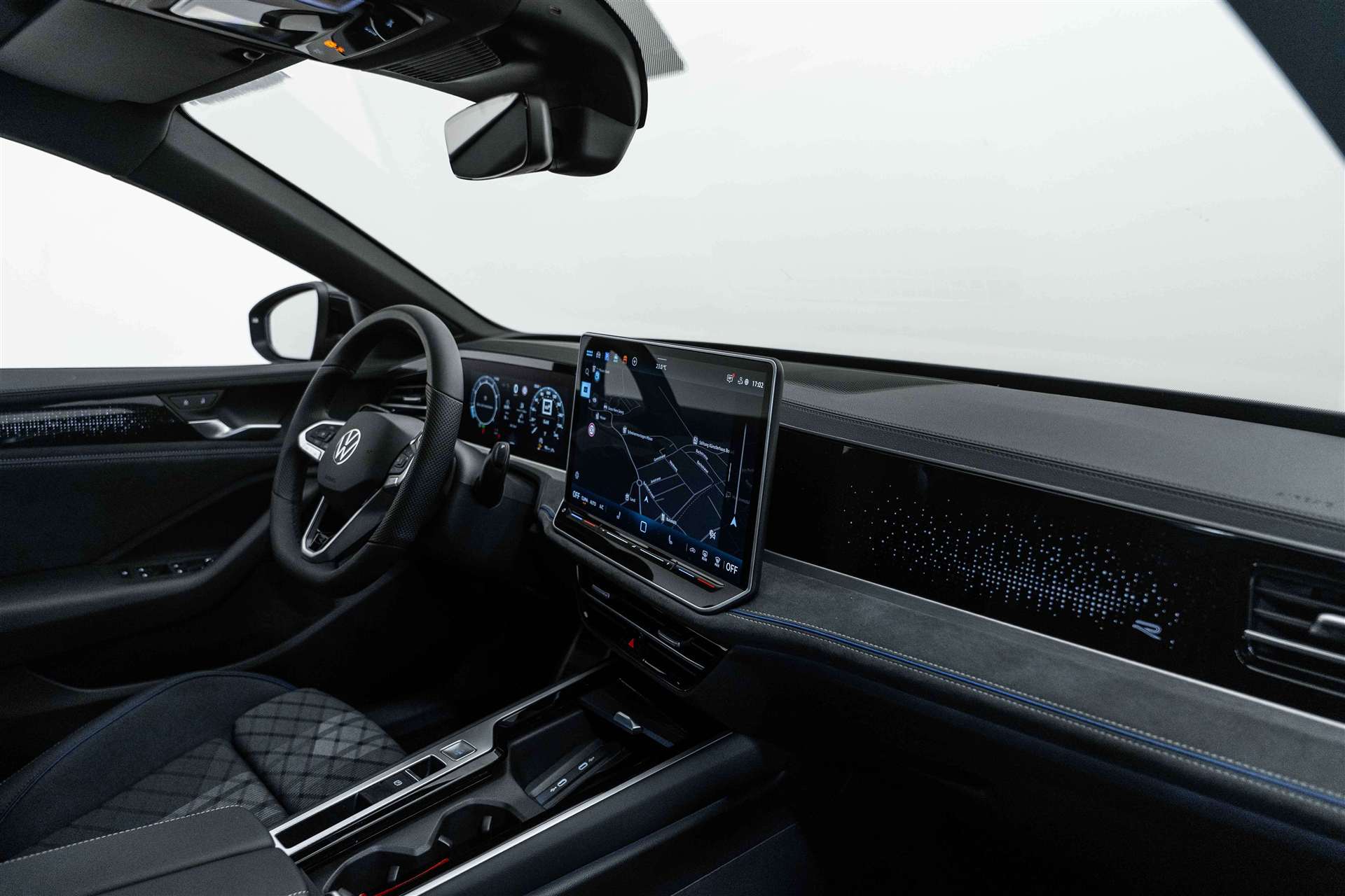 VW Passat Variant 2.0 TSi evo4 R-Line 266PS 4Motion DSG-Automat-image-10