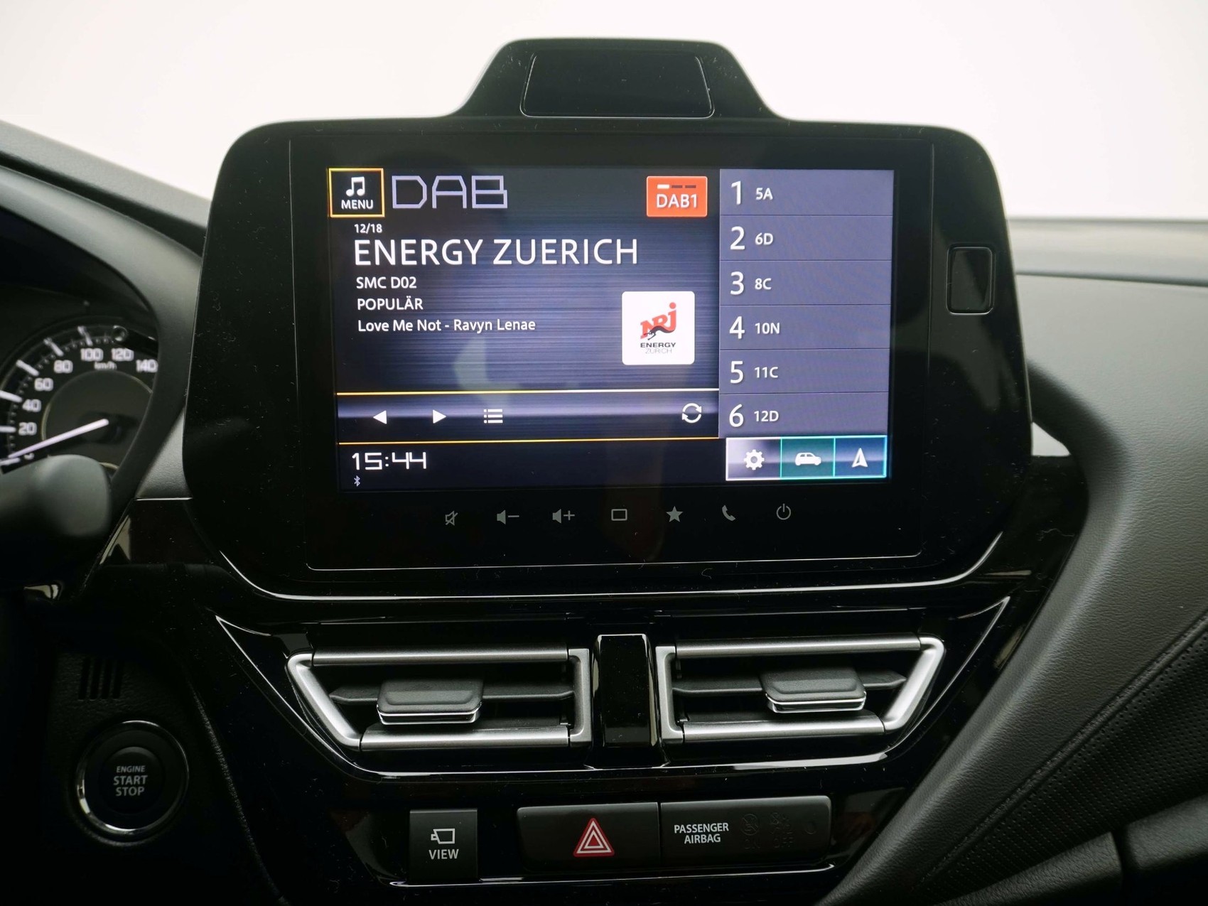 SUZUKI S-Cross 1.4 T Compact Top Hybrid 4x4-image-11