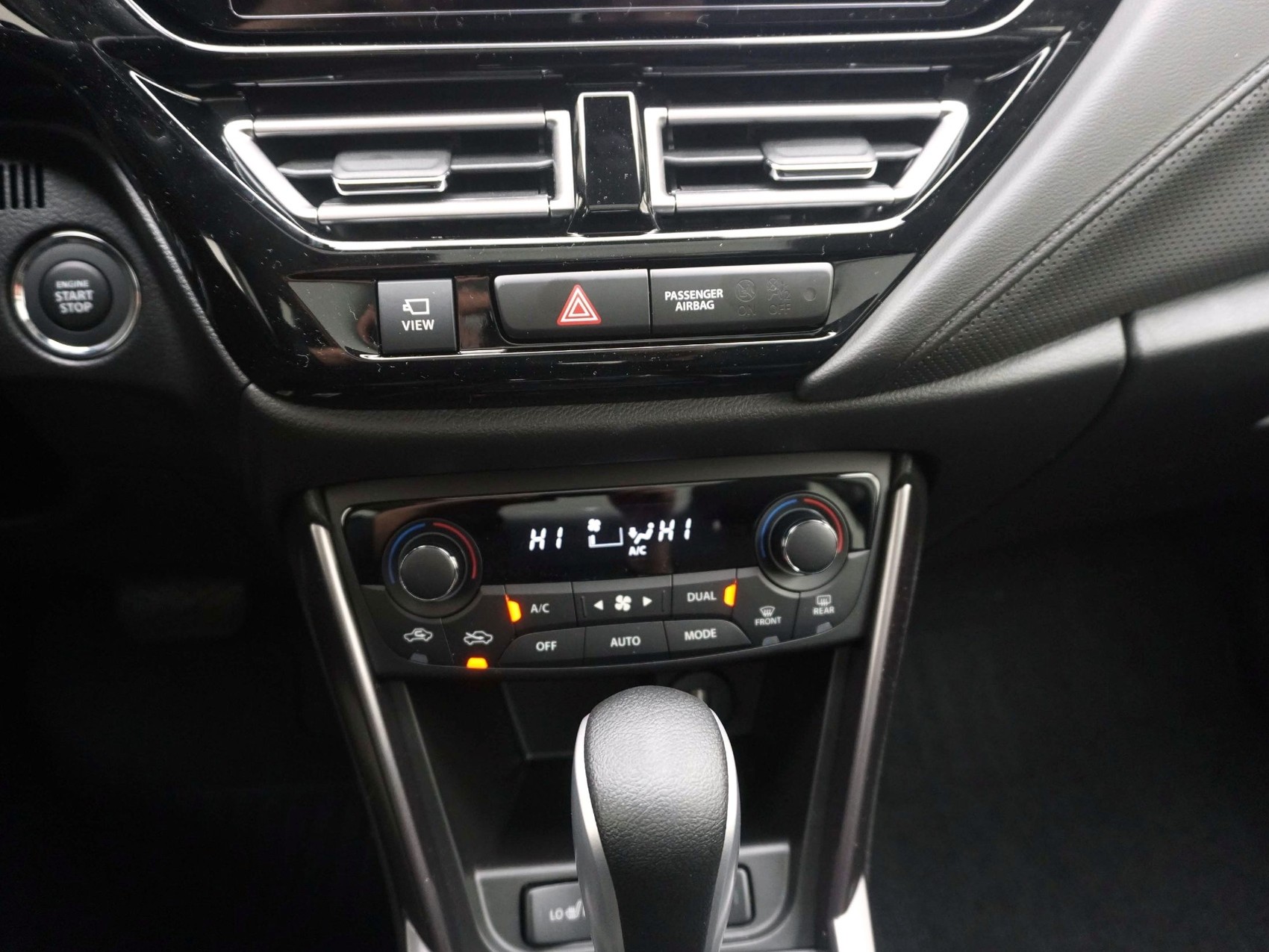 SUZUKI S-Cross 1.4 T Compact Top Hybrid 4x4-image-15