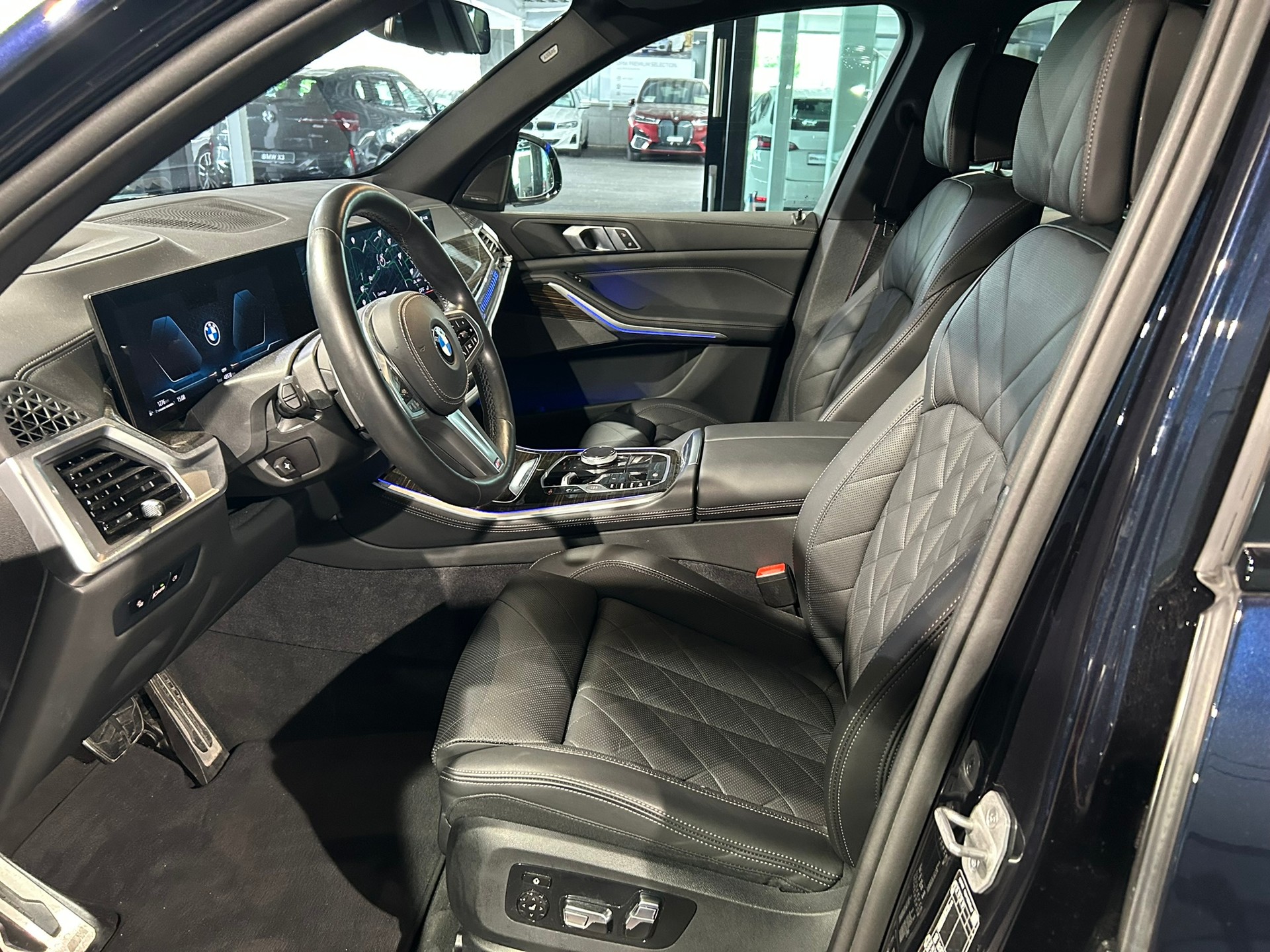 BMW X5 xDrive 48V 30d M Sport Pro Steptronic-image-24