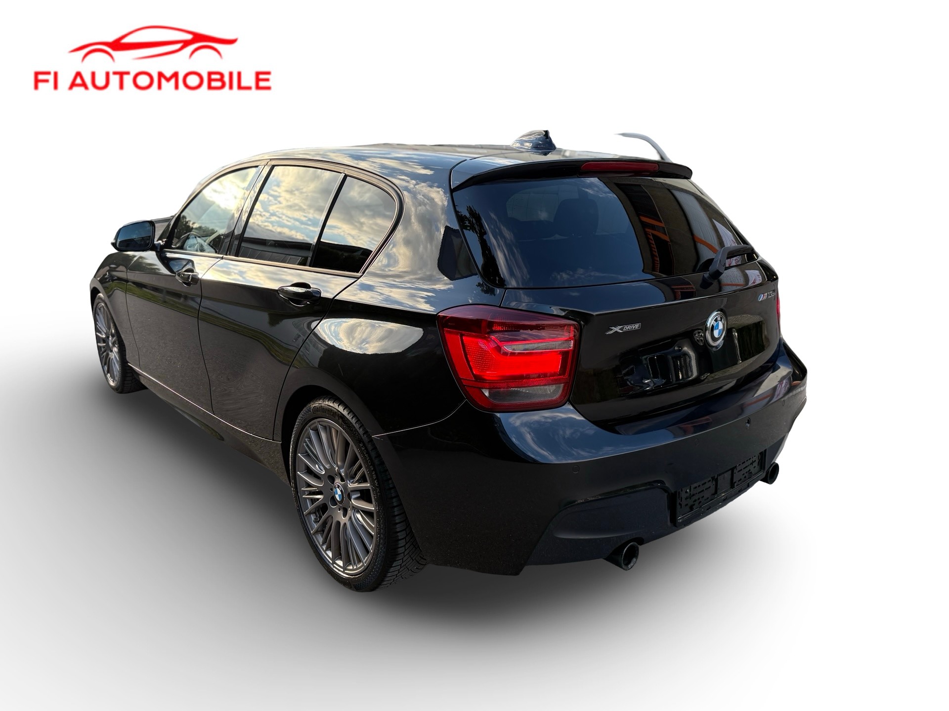 BMW M135i xDrive Steptronic-image-1