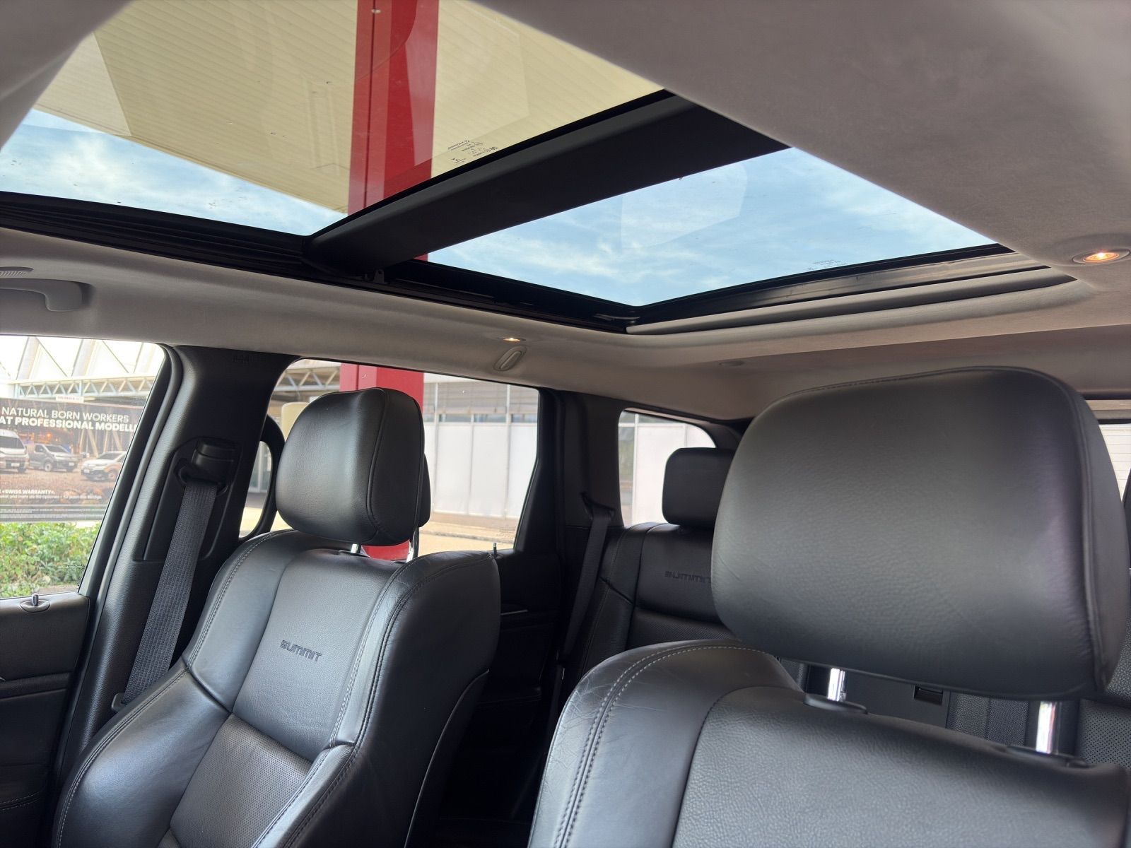 JEEP Grand Cherokee 3.0 CRD Summit Automatic-image-18