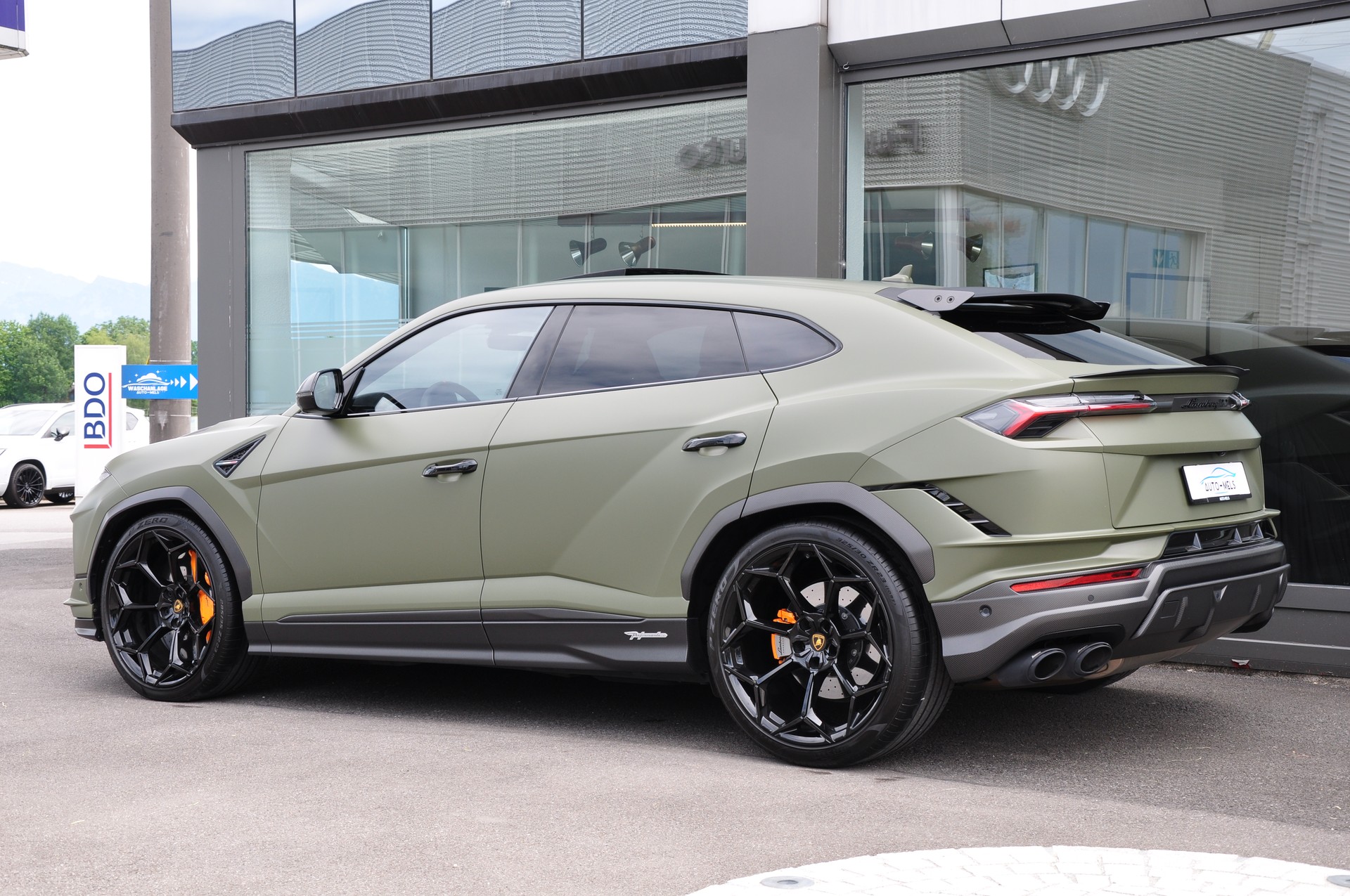 LAMBORGHINI Urus E-Gear PERFORMANTE-image-8