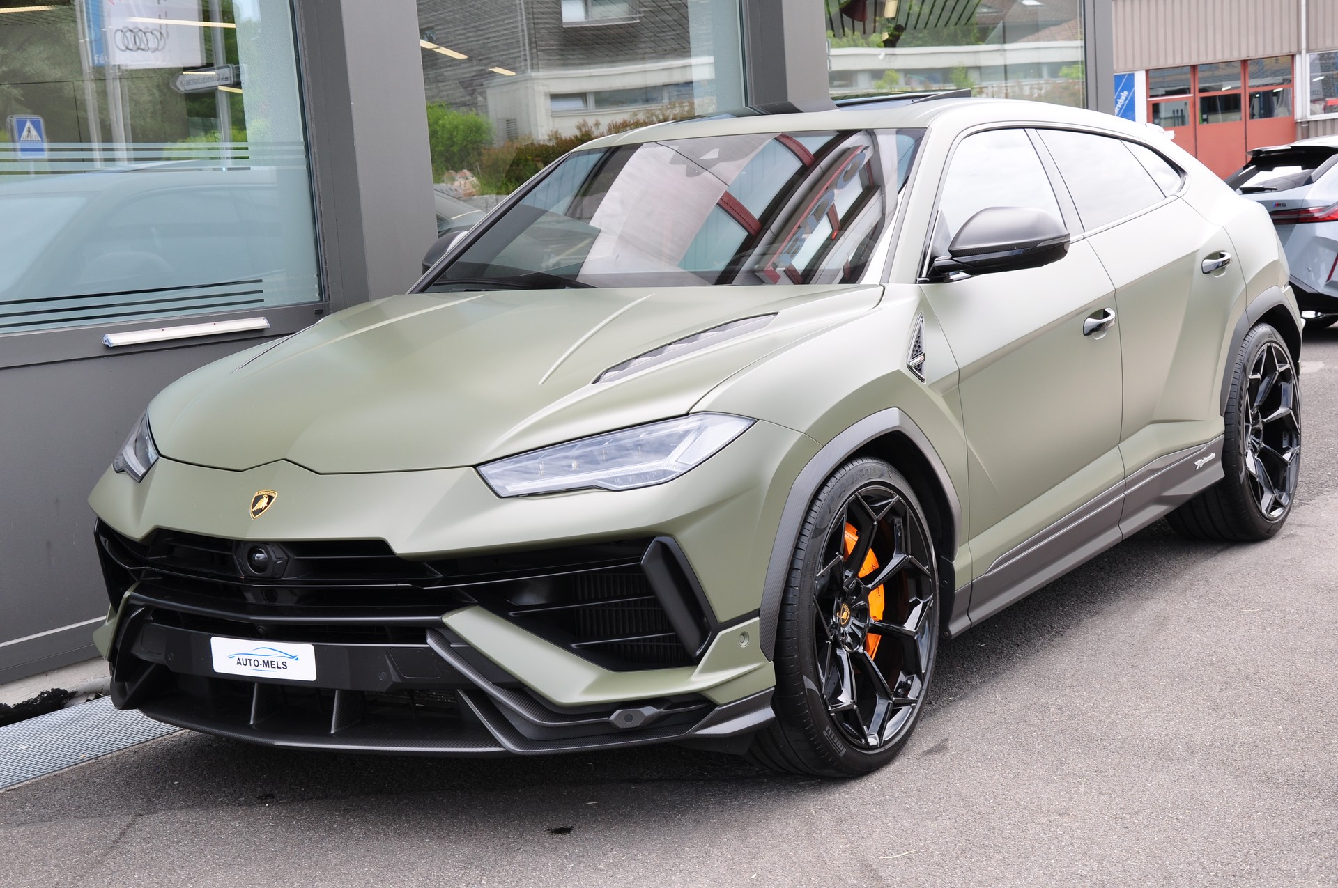 LAMBORGHINI Urus E-Gear PERFORMANTE-image-4
