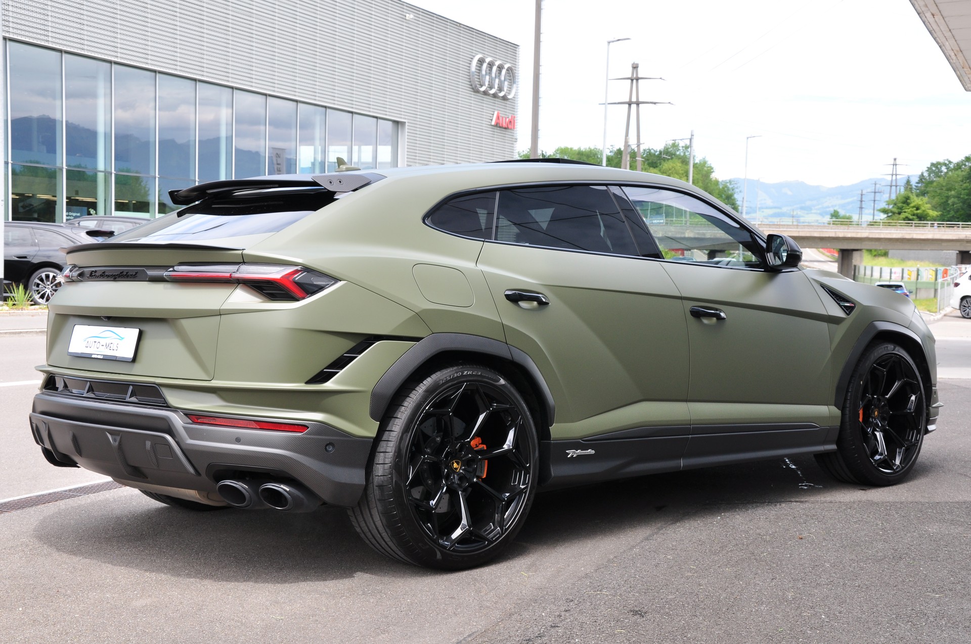 LAMBORGHINI Urus E-Gear PERFORMANTE-image-11