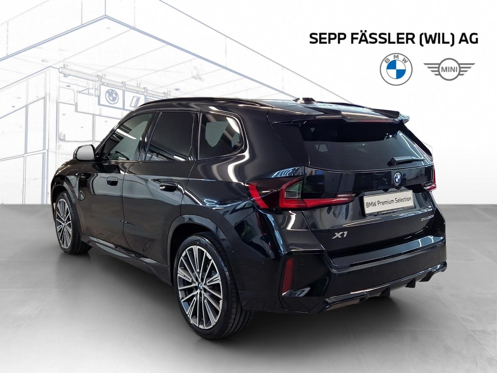 BMW X1 xDrive30e M Sport Pro-showroom-element-3