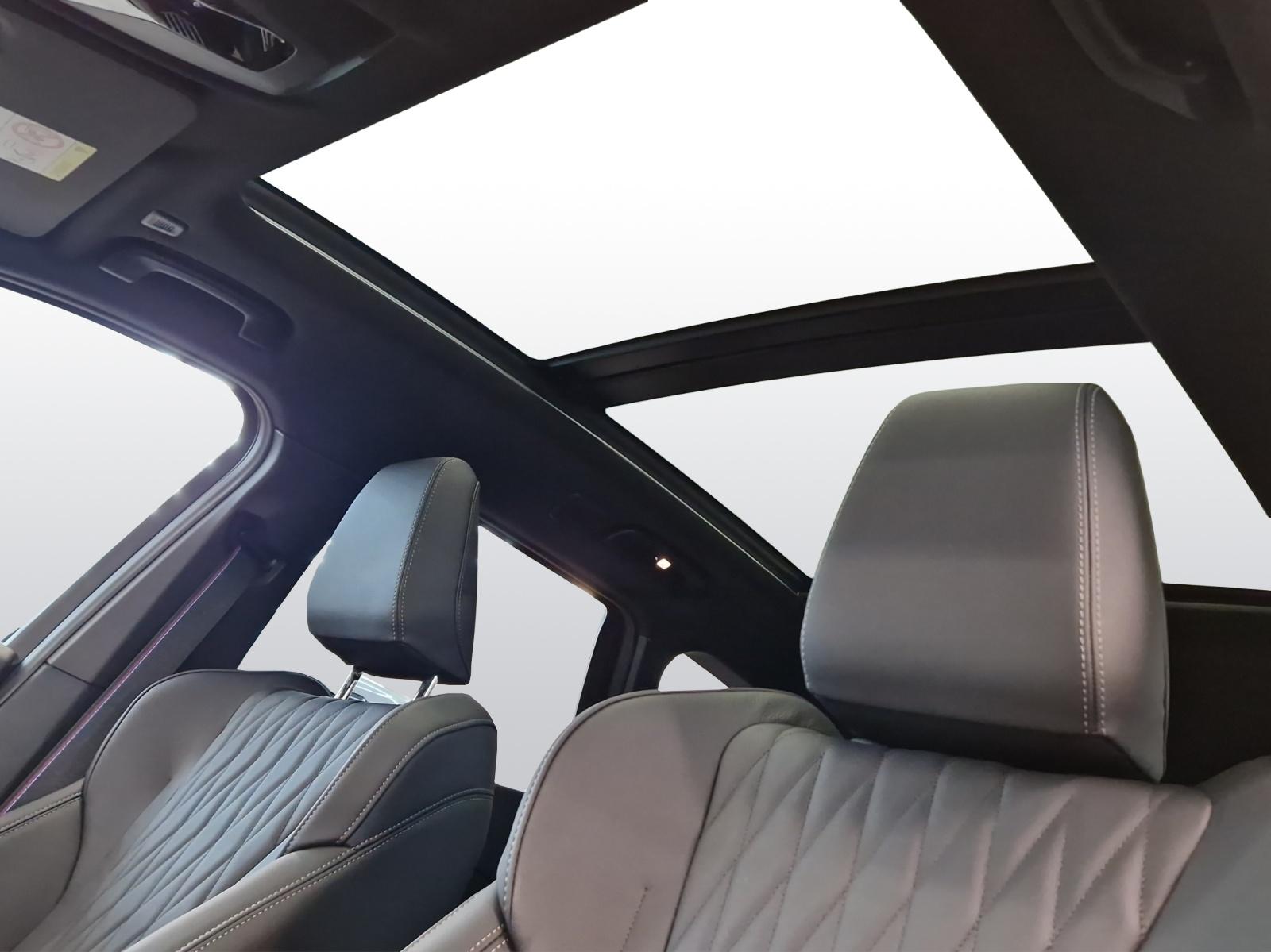 BMW X1 xDrive30e M Sport Pro-image-13