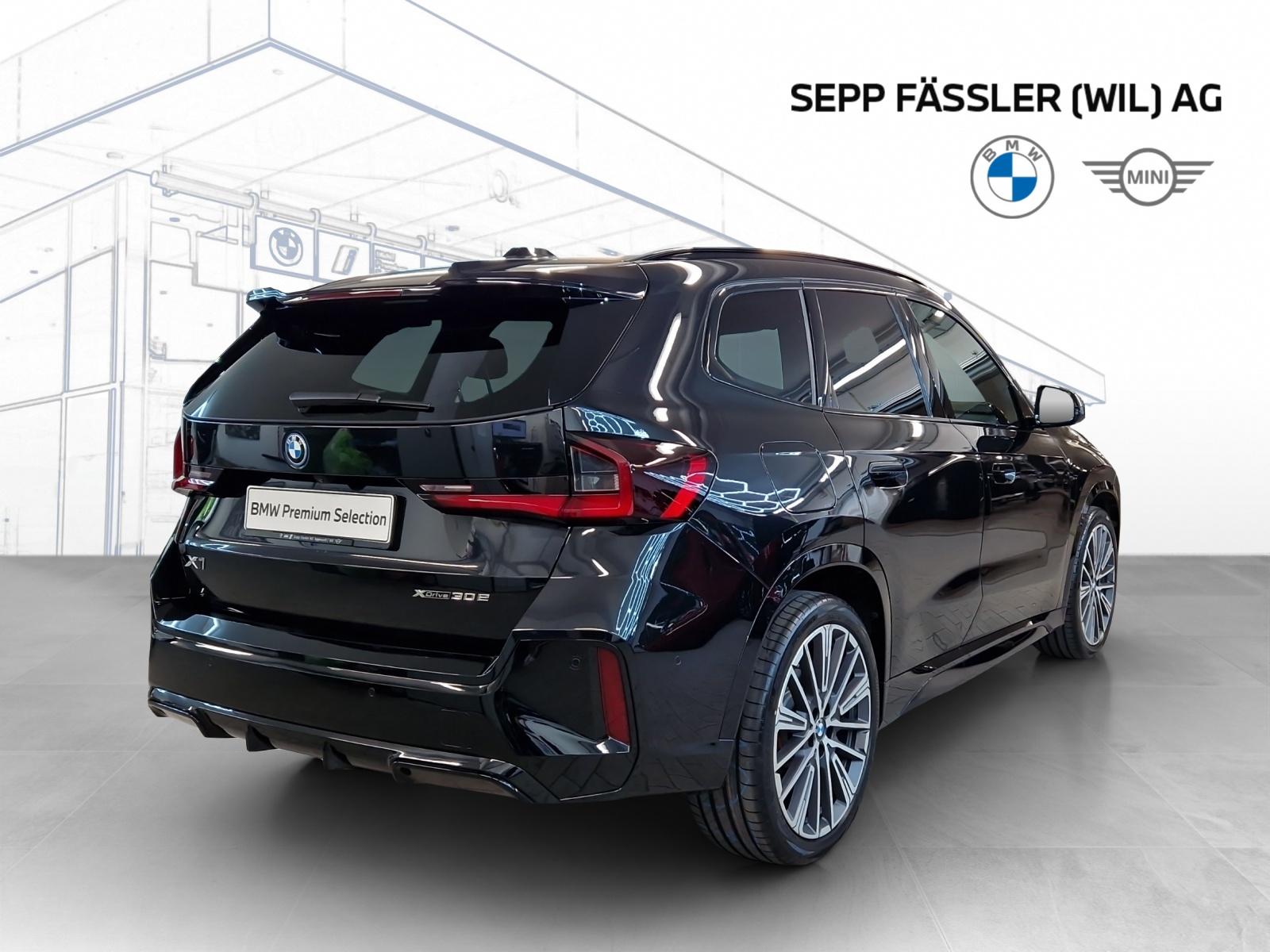 BMW X1 xDrive30e M Sport Pro-showroom-element-2