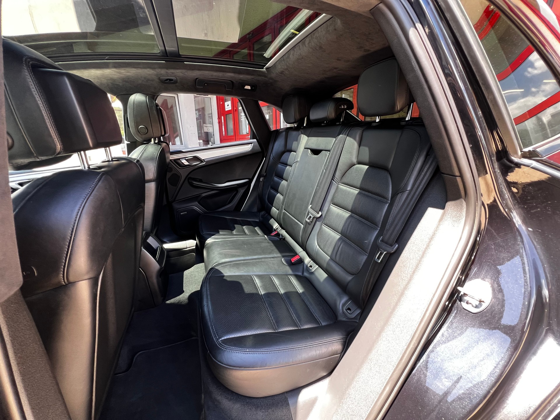 PORSCHE Macan Turbo PDK-image-12