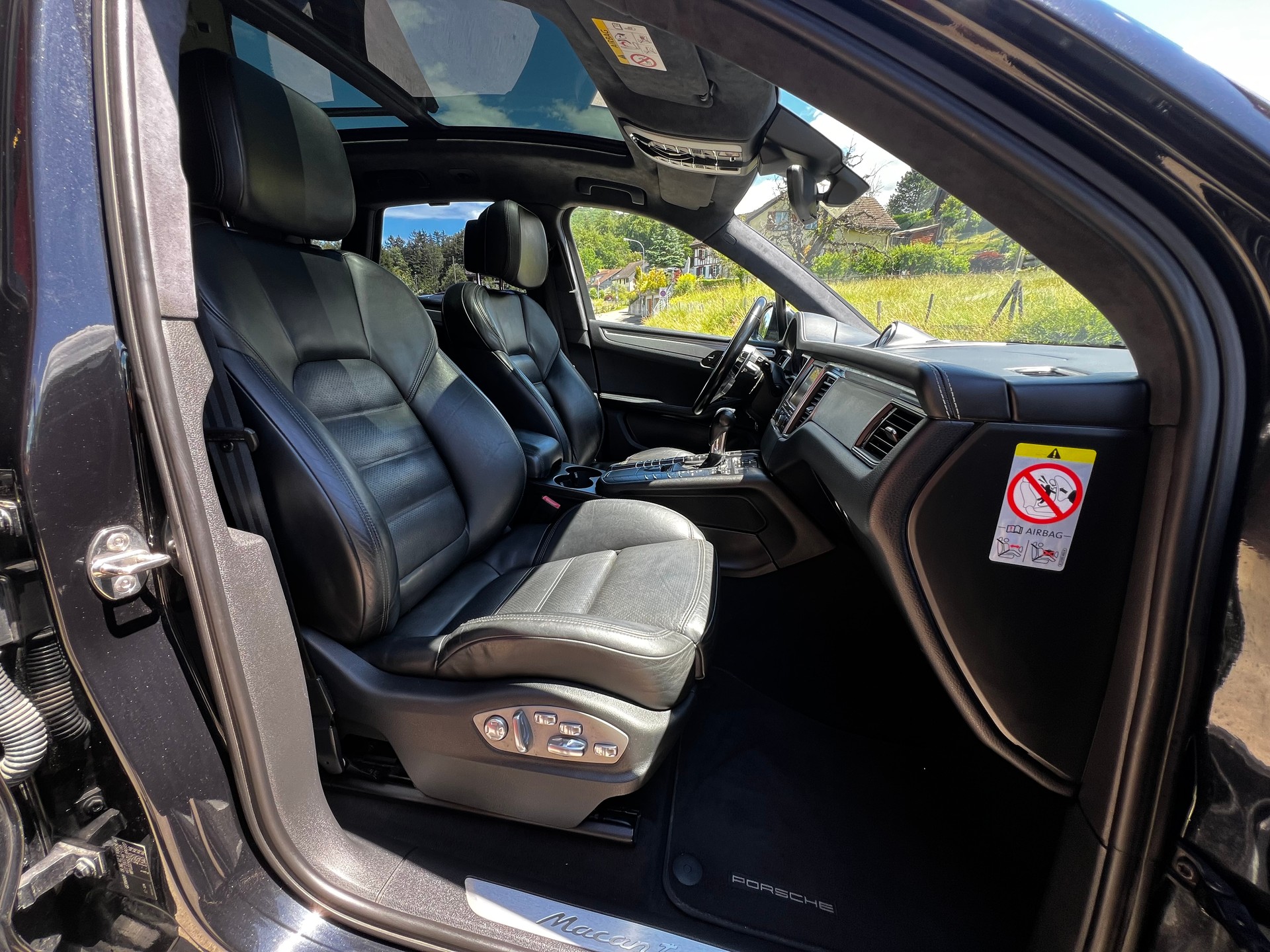 PORSCHE Macan Turbo PDK-image-9