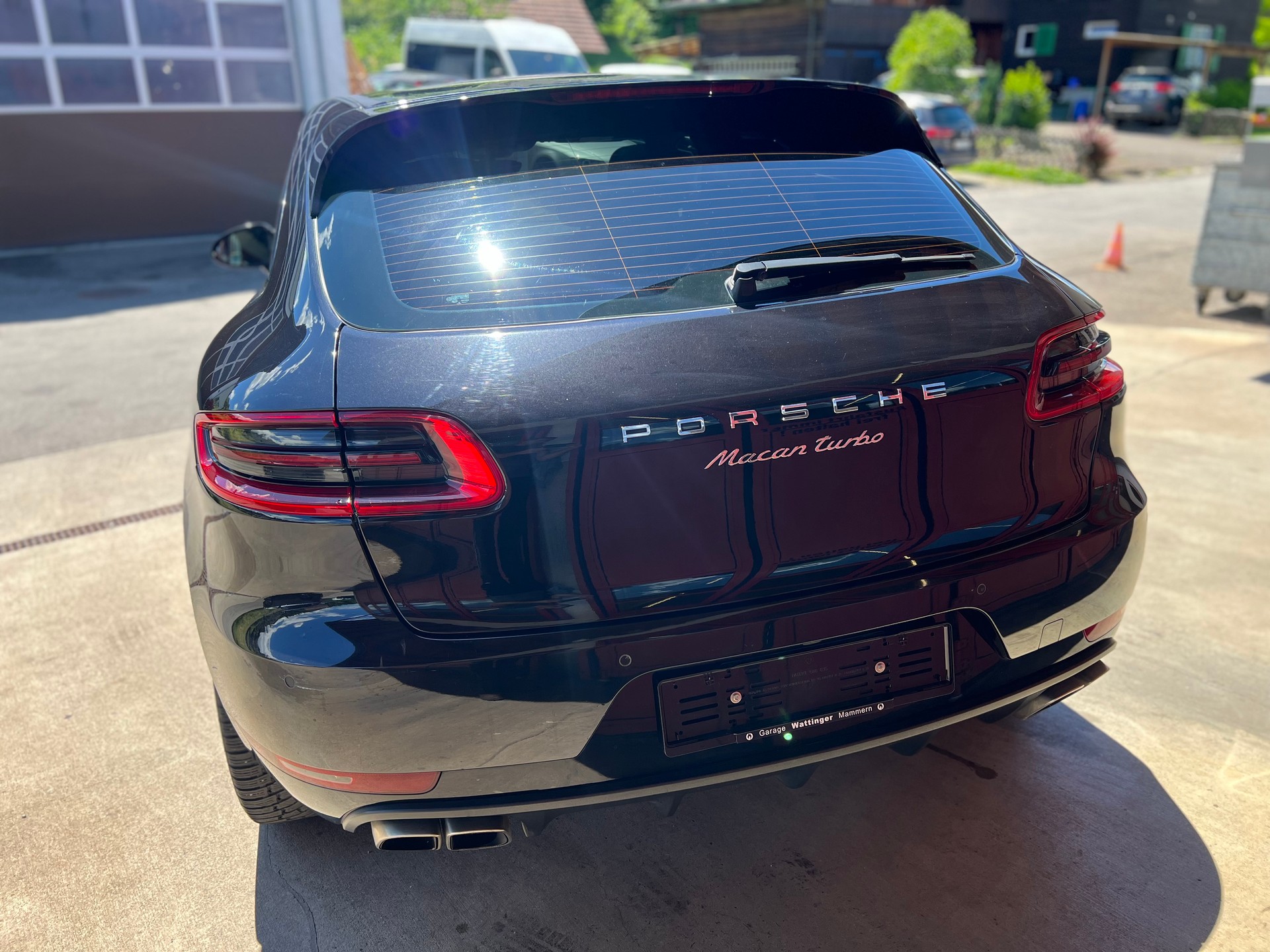 PORSCHE Macan Turbo PDK-image-4