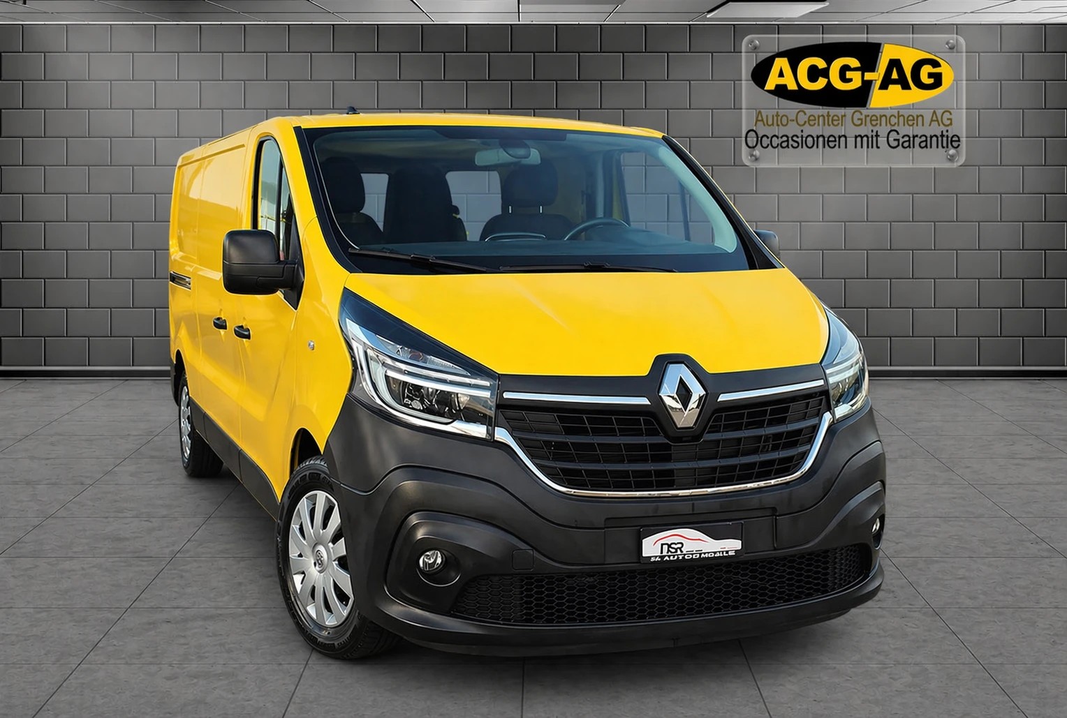 RENAULT Trafic 2.0 ENERGY dCi145 3.0t Business L1H1 ** 146 PS ** Navi ** RF-Kamera ** AHK ** 3-Plätzer ** Sortimo ** LTZ MFK 13.02.2025