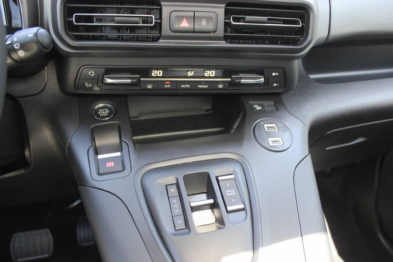 FIAT Qubo L 1.5 TD La Prima-image-13