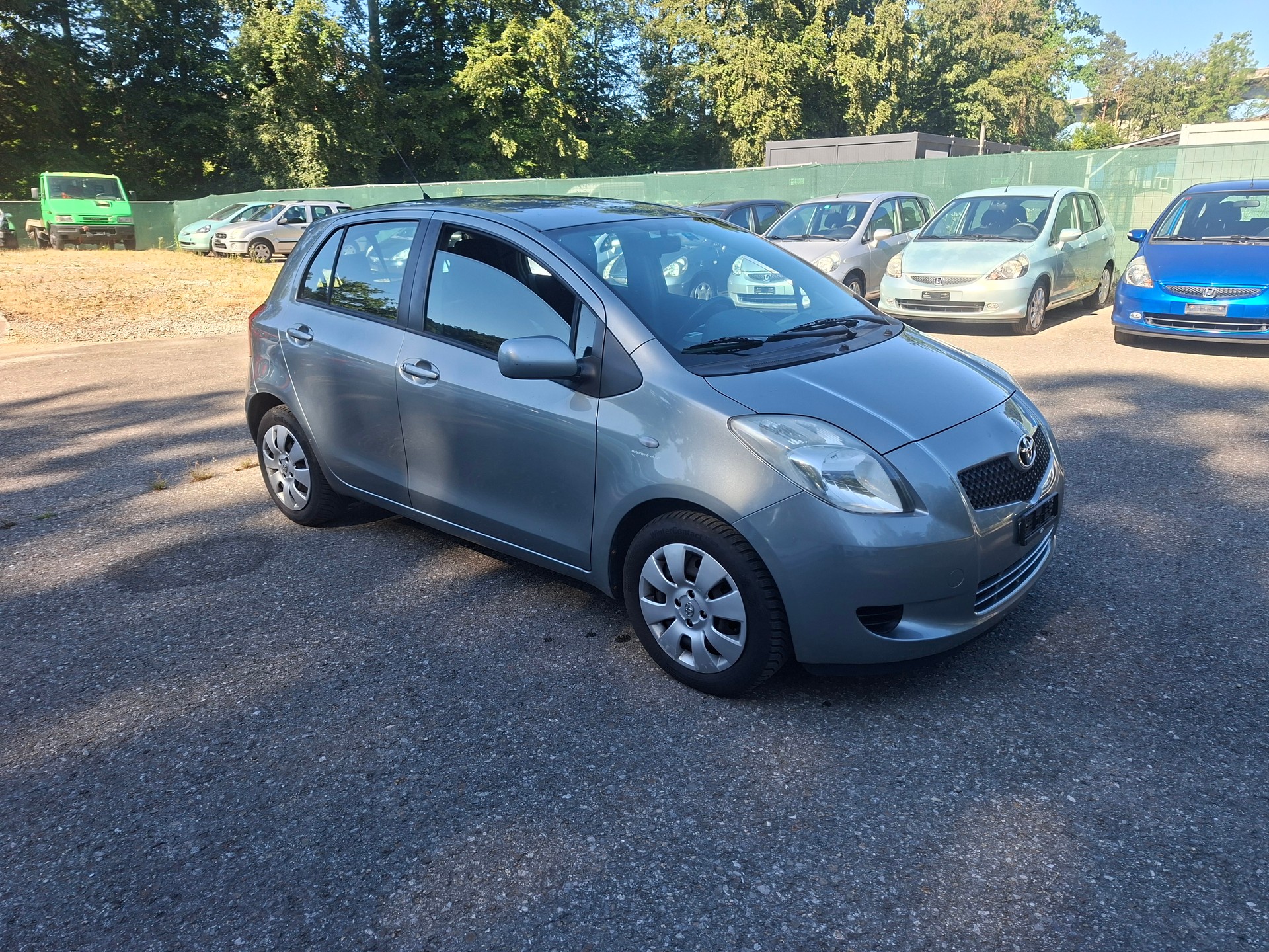 TOYOTA Yaris 1.3 Linea Luna-showroom-element-1