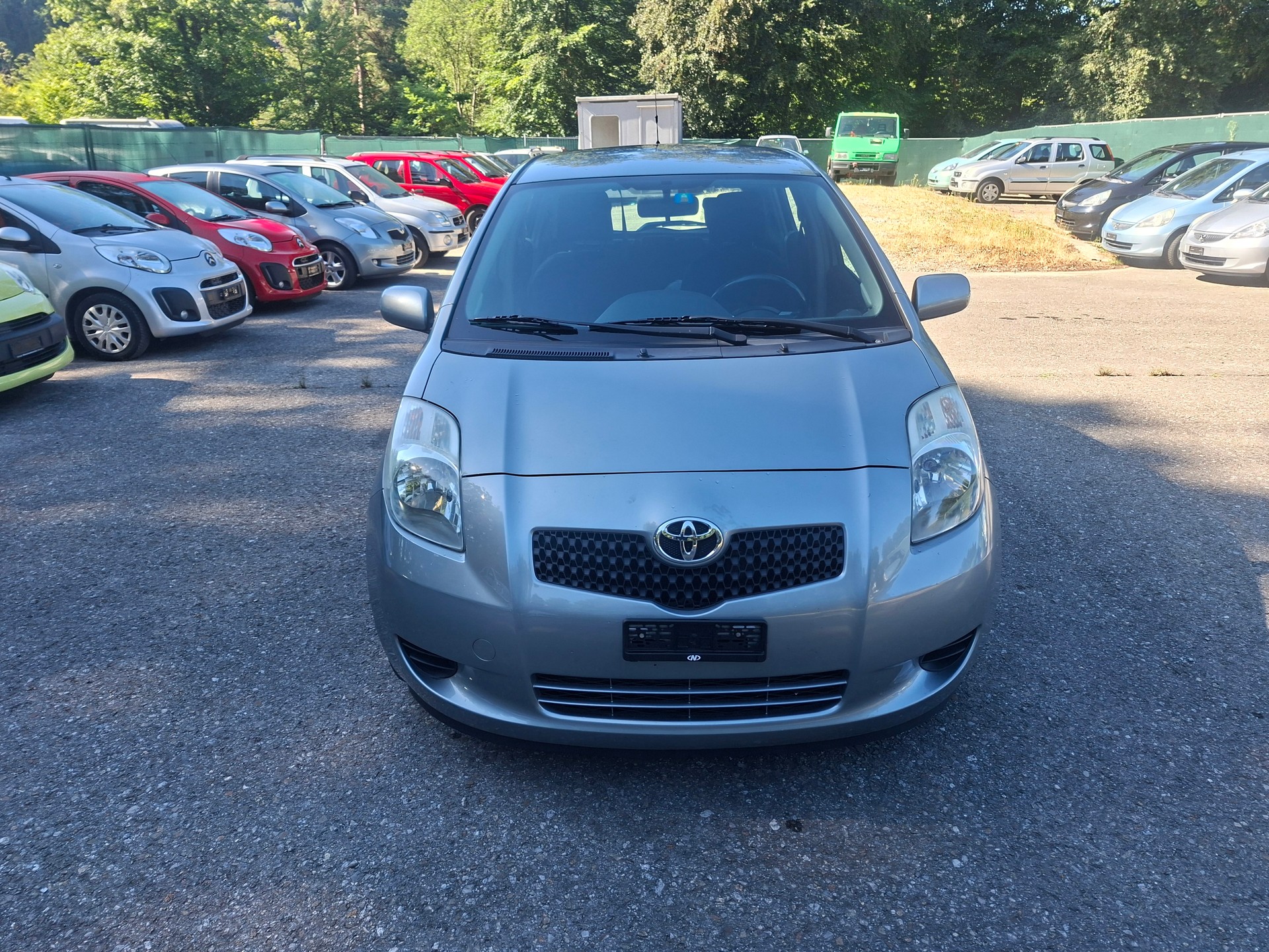 TOYOTA Yaris 1.3 Linea Luna-showroom-element-2