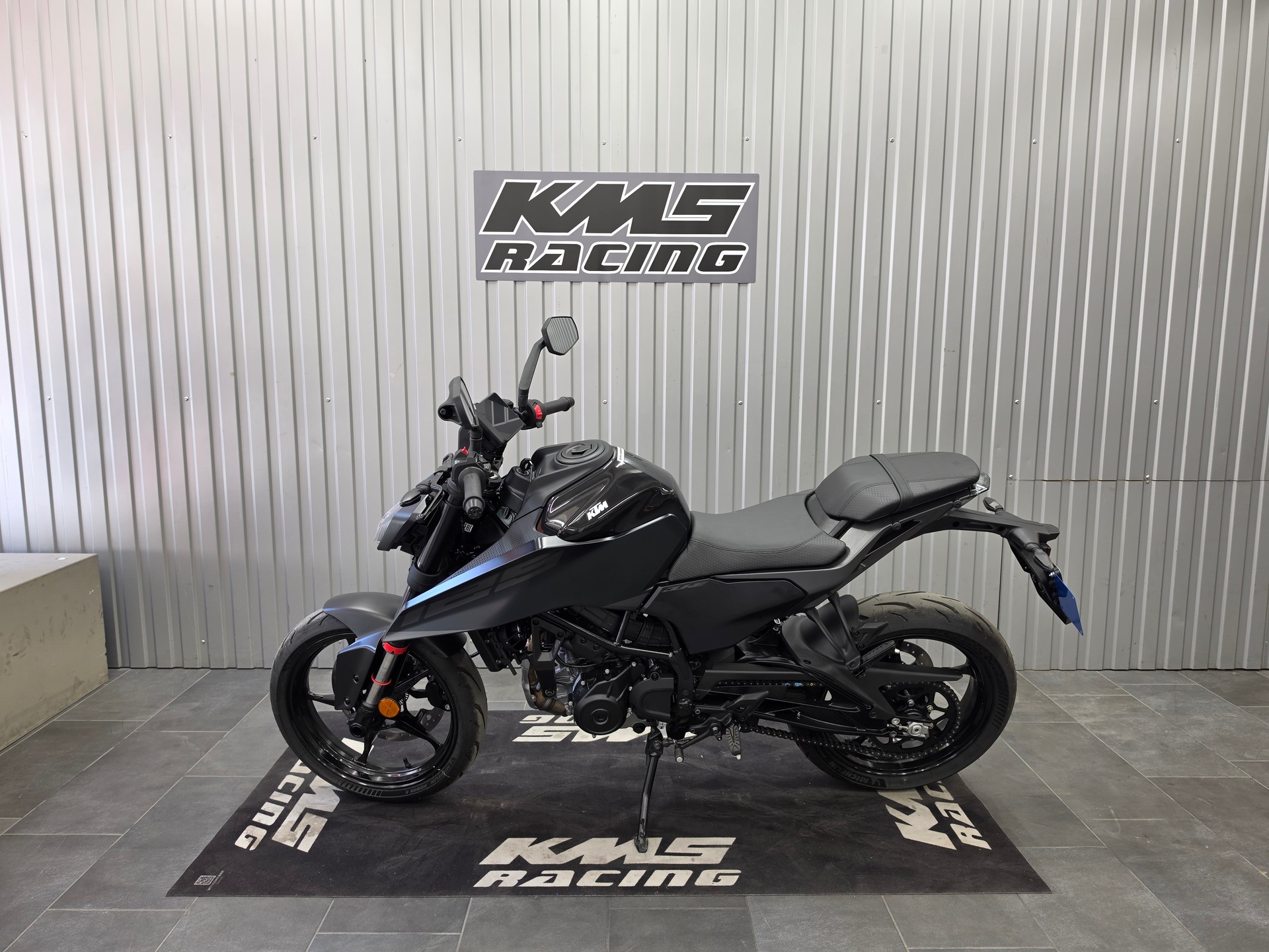KTM 125 Duke-showroom-element-3
