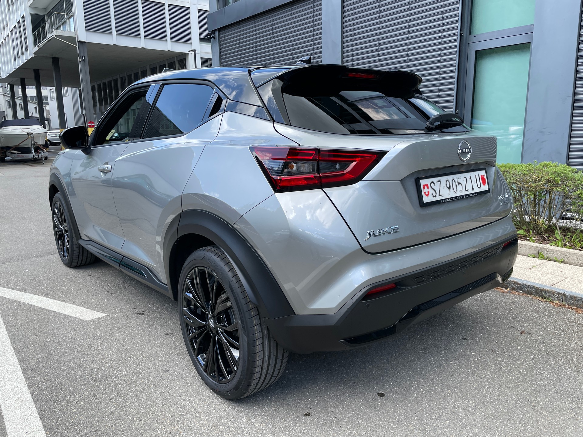 NISSAN Juke 1.6 FHEV N-Sport-showroom-element-1