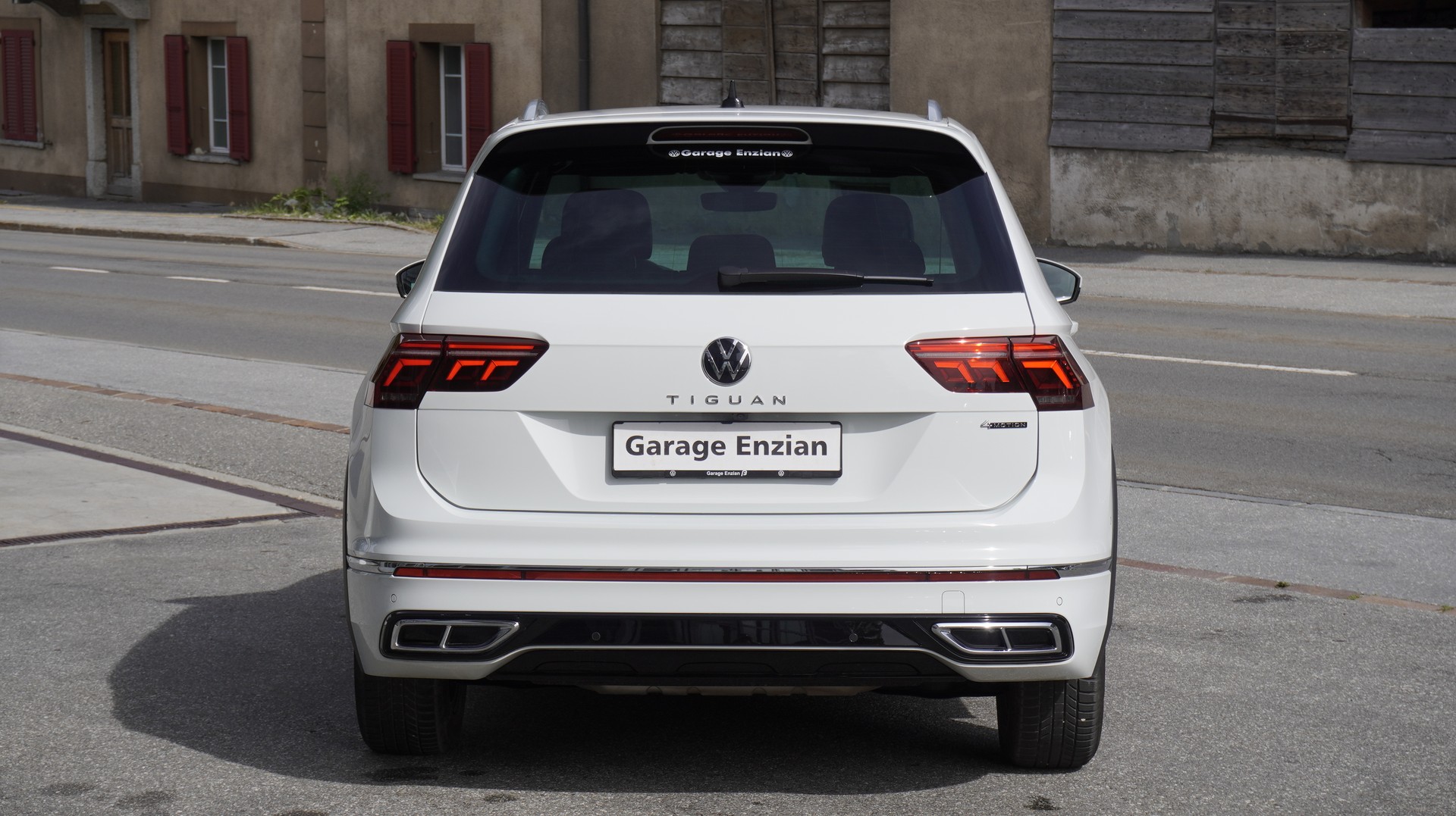 VW Tiguan 2.0TSI R-Line 4Motion DSG-image-8