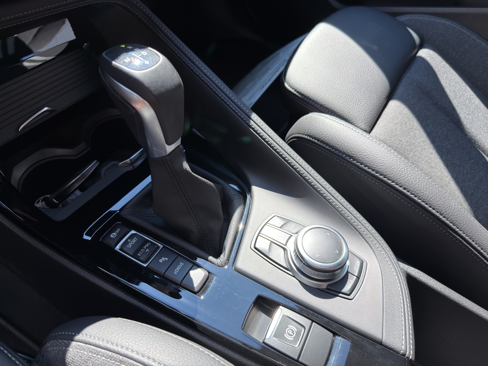 BMW X1 xDrive 25e Sport Line-image-21