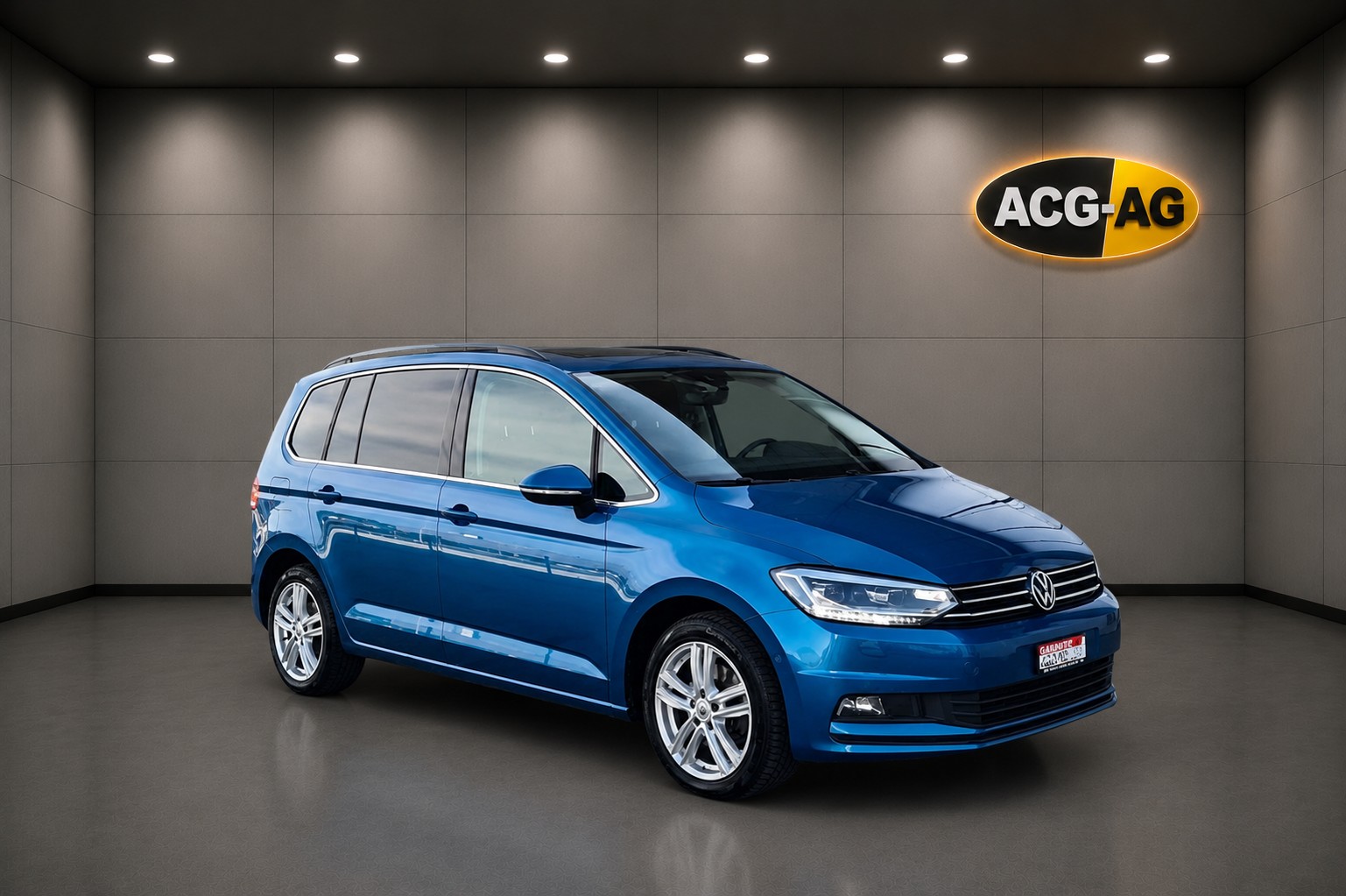 VW Touran 2.0 TDI BlueMotion Technology Comfortline DSG ** 7-Plätzer ** Gr-Navi ** RF-Kamera ** ACC ** Sitzheizung ** Ab MFK **