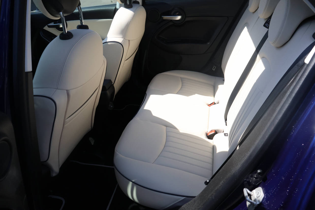 FIAT 500X 1.5 Hybrid Dolcevita Yacht Club Capri-image-15
