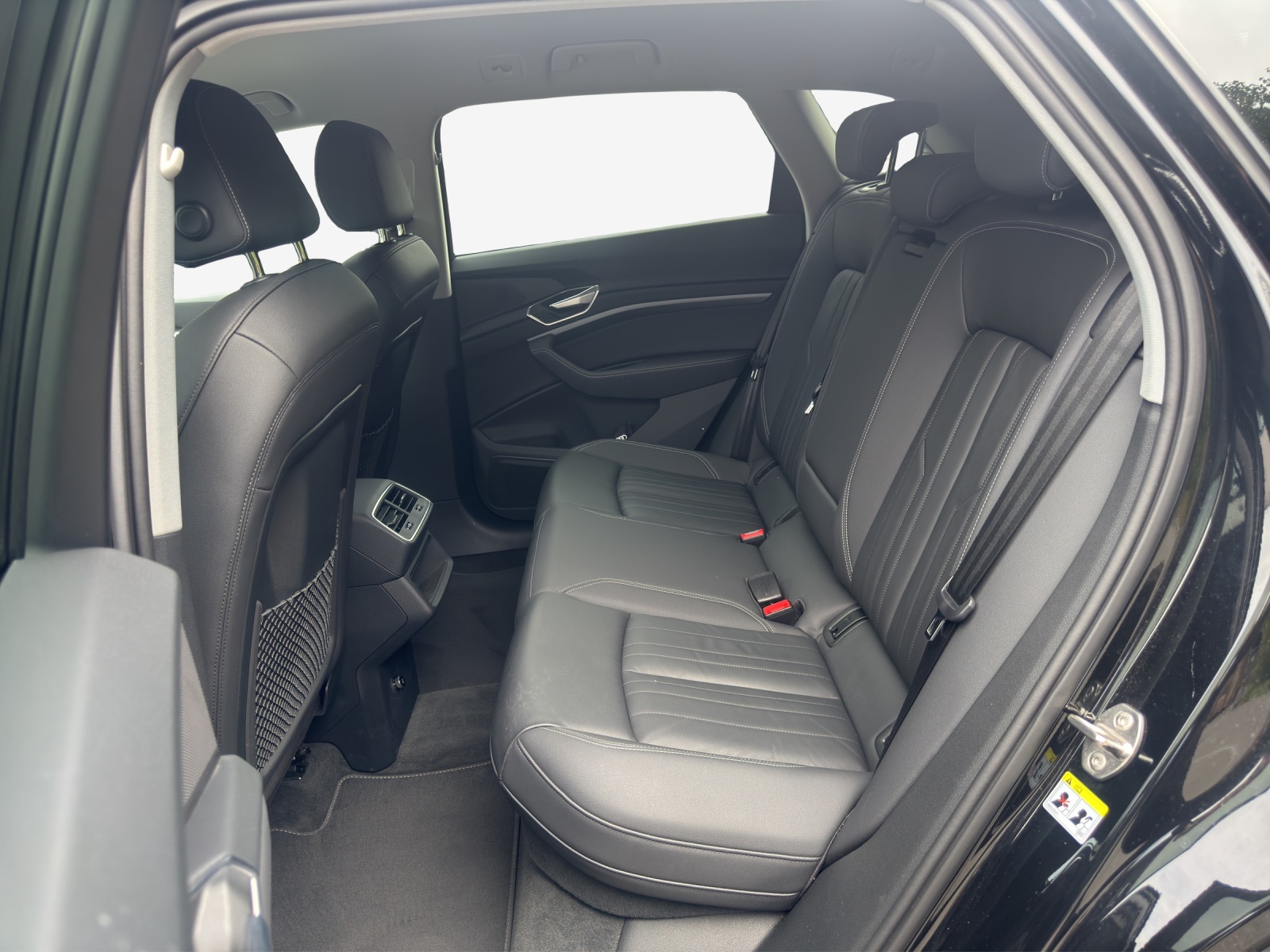 AUDI e-tron 50 S Line Attraction quattro-image-11