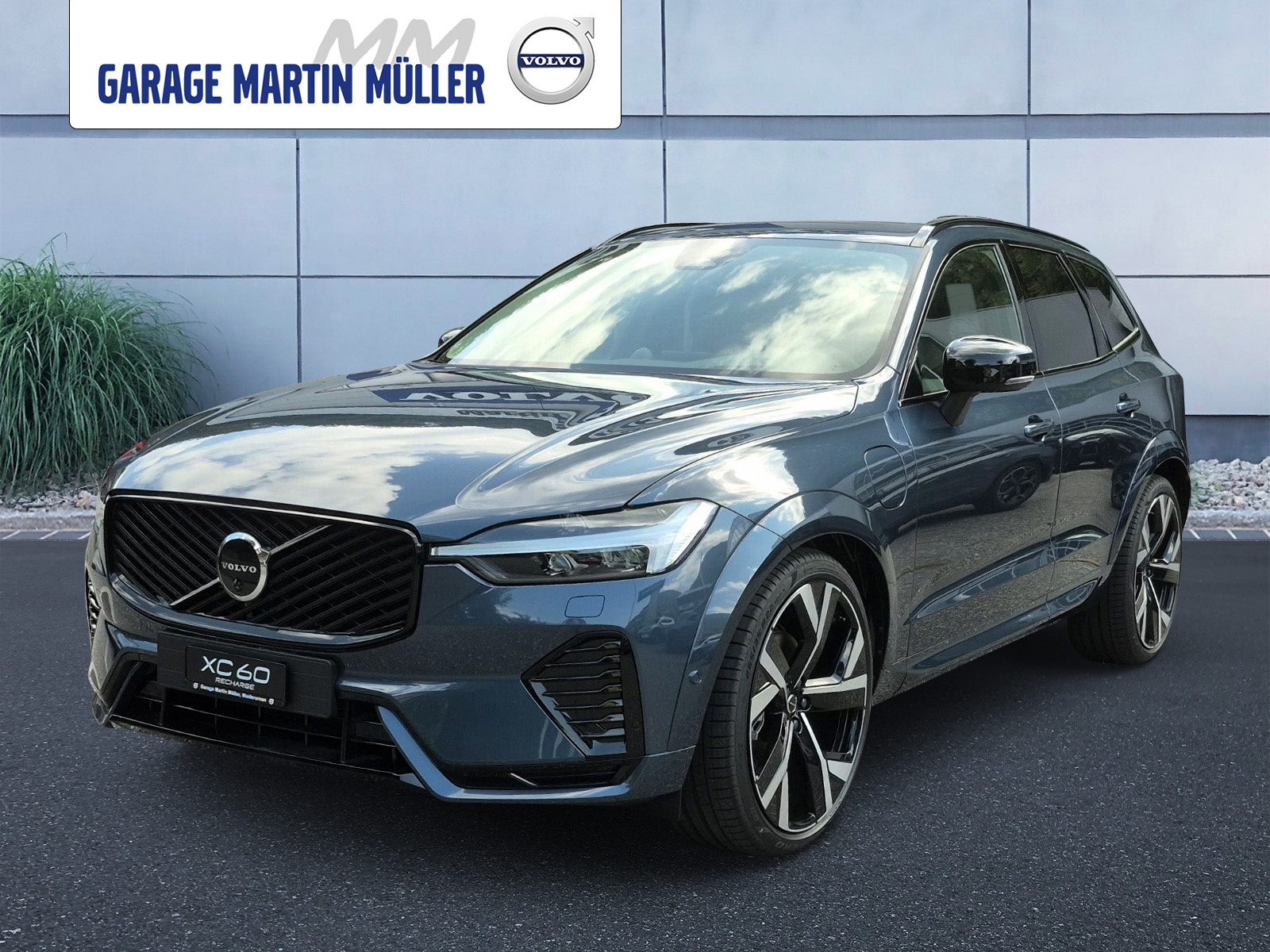 VOLVO XC60 2.0 T8 TE Ultra Dark eAWD