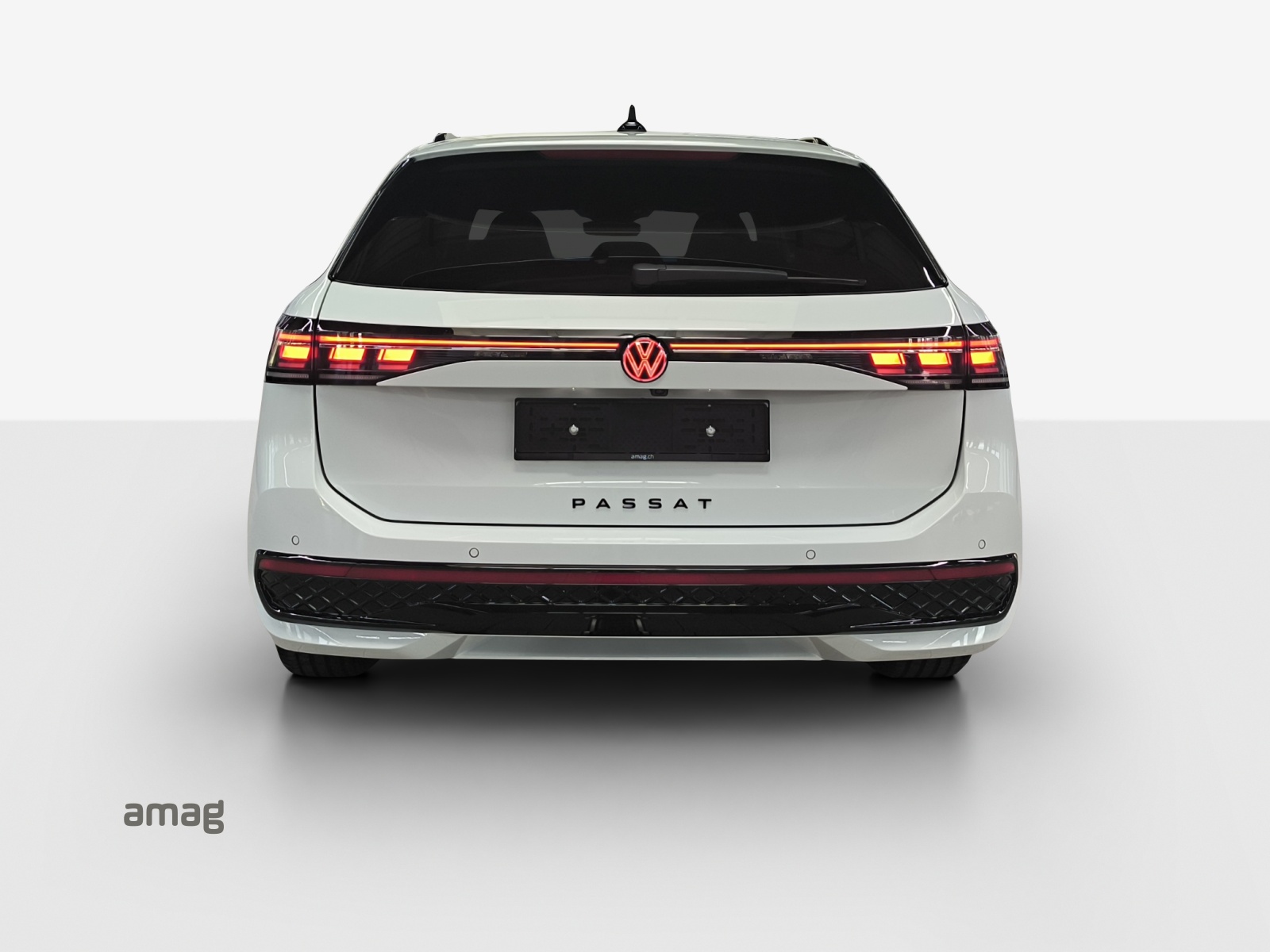 VW Passat Variant 2.0 TDI evo R-Line DSG-showroom-element-3