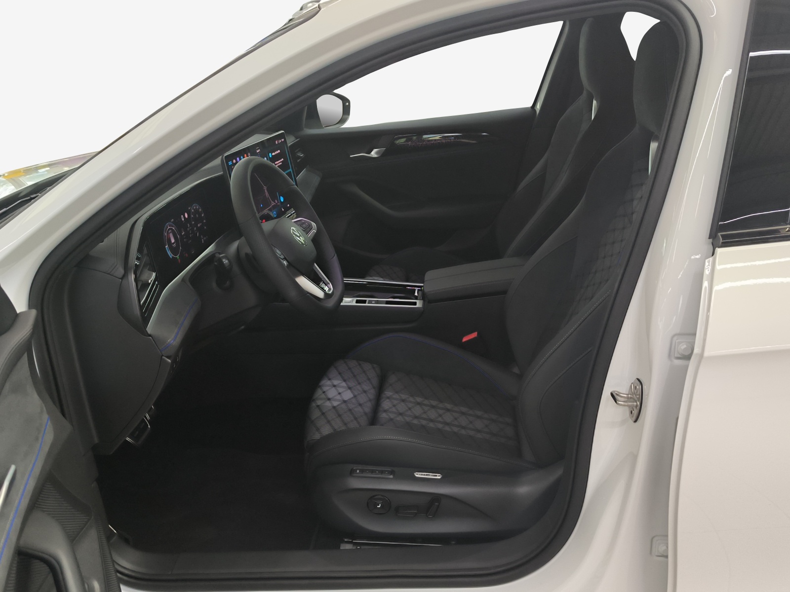 VW Passat Variant 2.0 TDI evo R-Line DSG-image-7