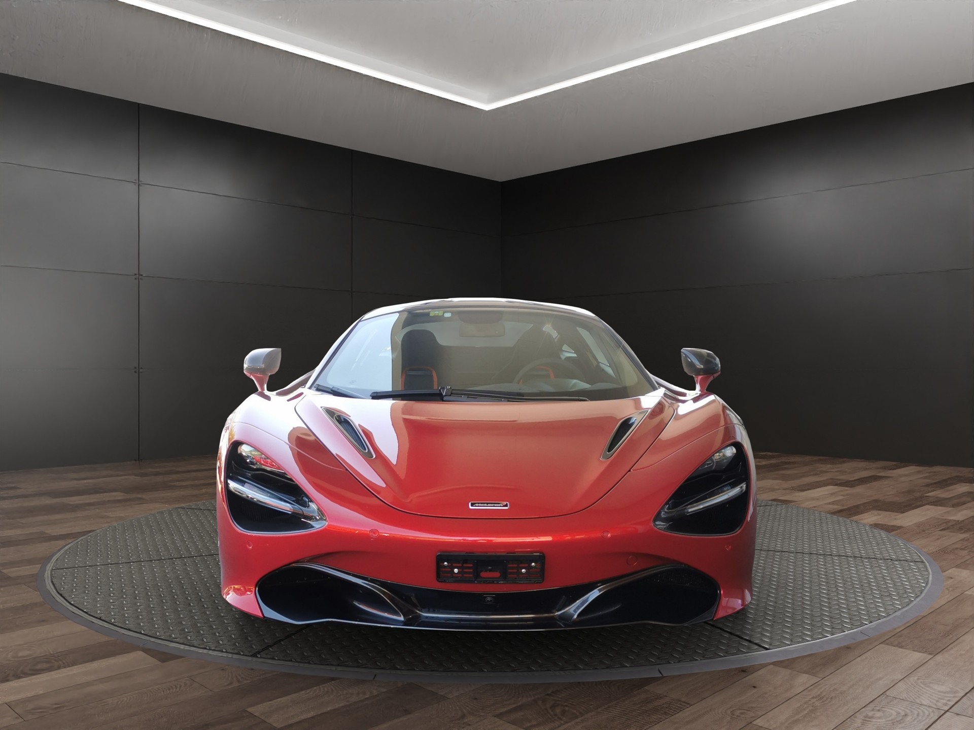McLAREN 720S-showroom-element-2