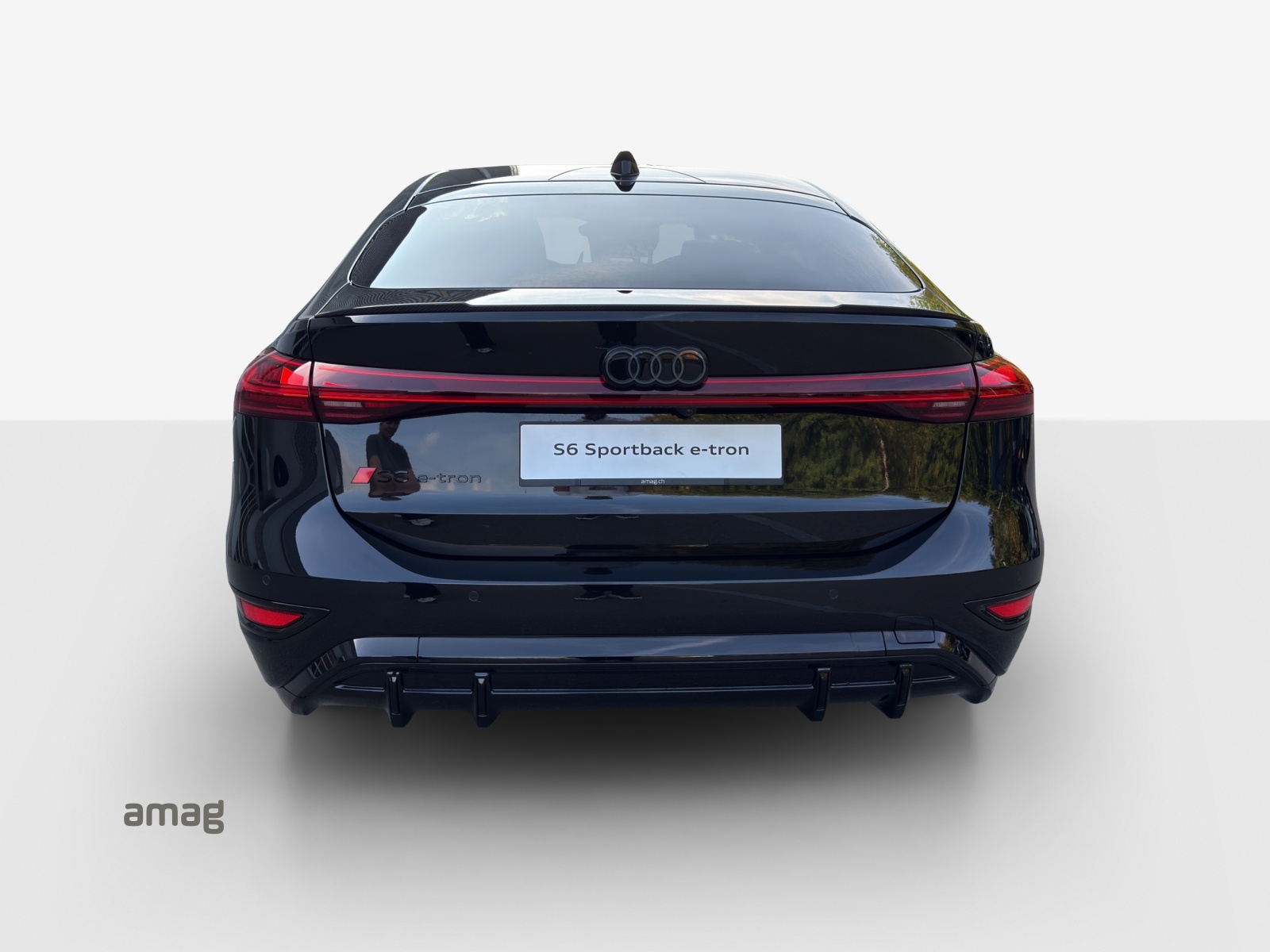 AUDI S6 Sportback e-tron quattro-showroom-element-3