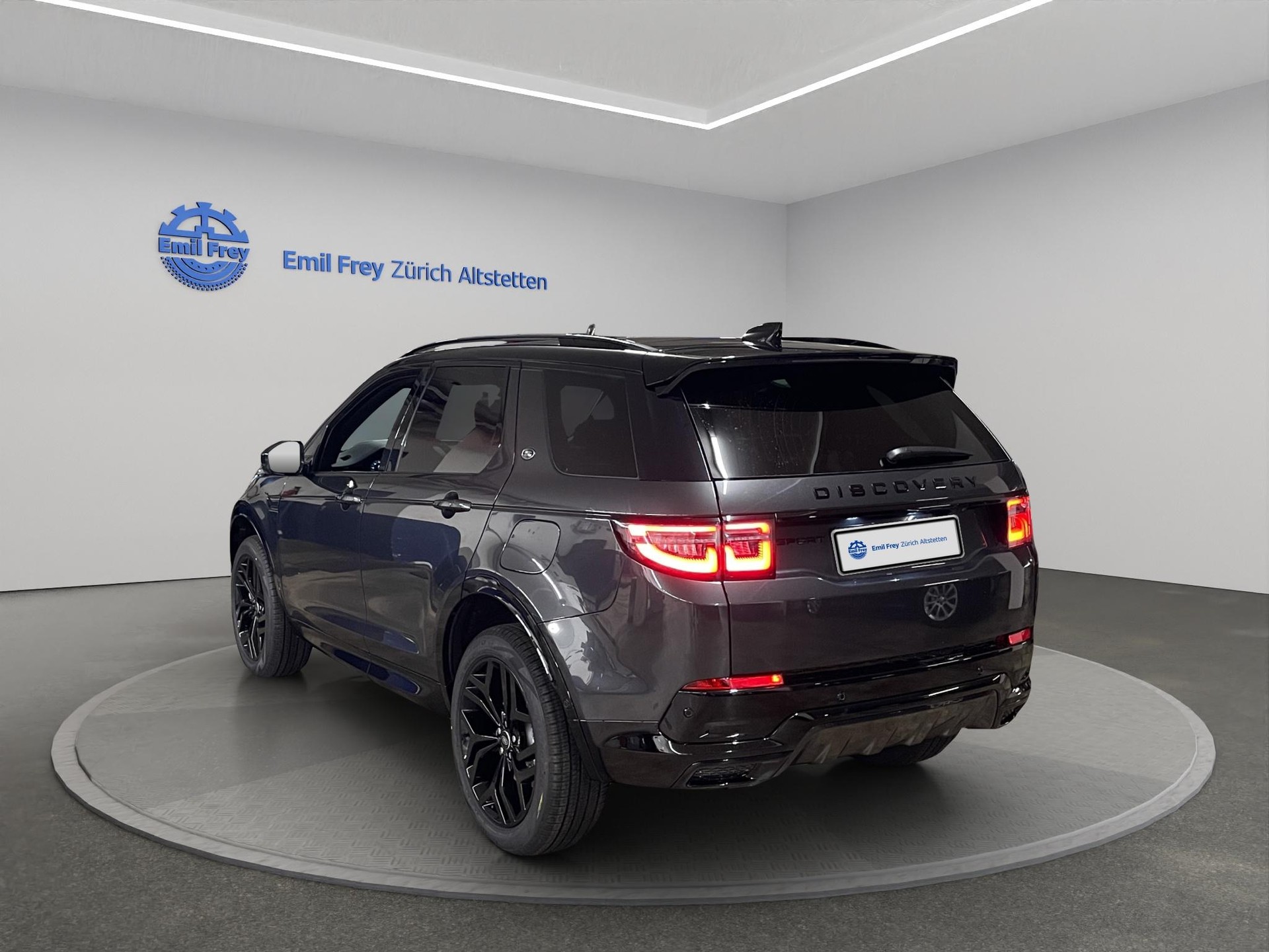 LAND ROVER Discovery Sport 1.5 T 270e Landmark (Plug-in Hybrid)-showroom-element-1