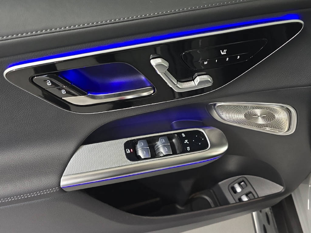 MERCEDES-BENZ GLC 400 e AMG Line 4Matic EQ Star-image-5