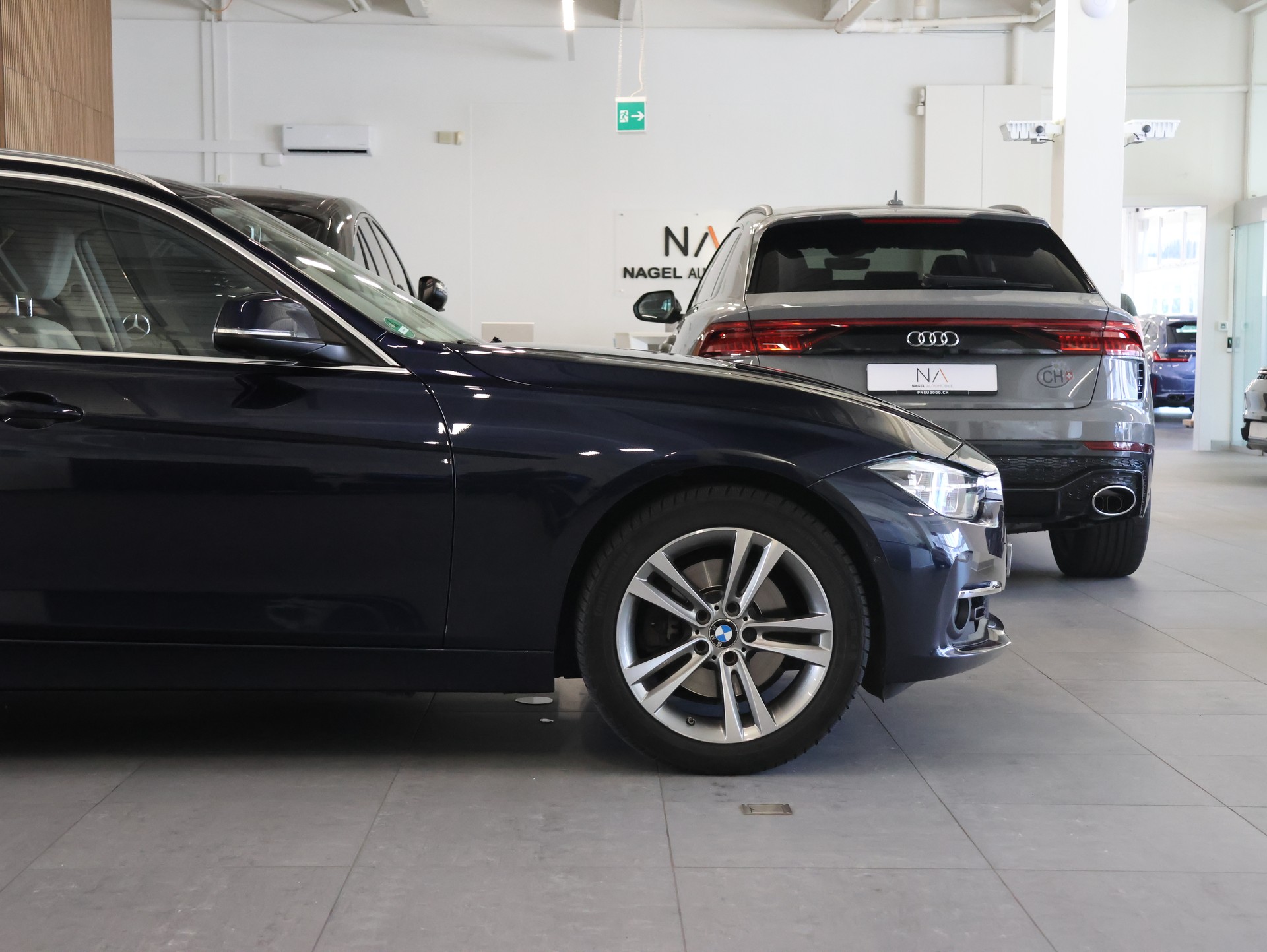 BMW 330i xDrive Touring *Rückfahrkamera* *Sitzheizung*-image-10