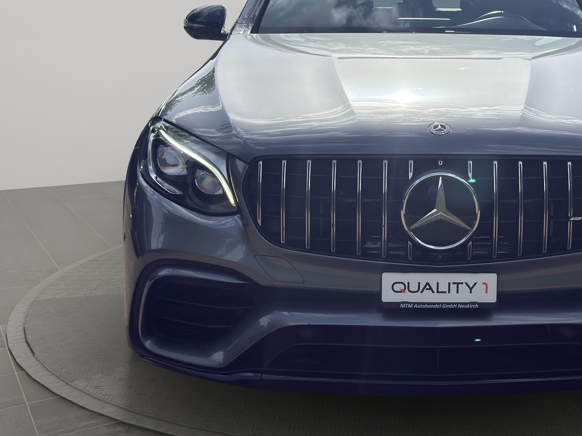 MERCEDES-BENZ GLC 63 S AMG 4Matic+ 9G-Tronic-showroom-element-3