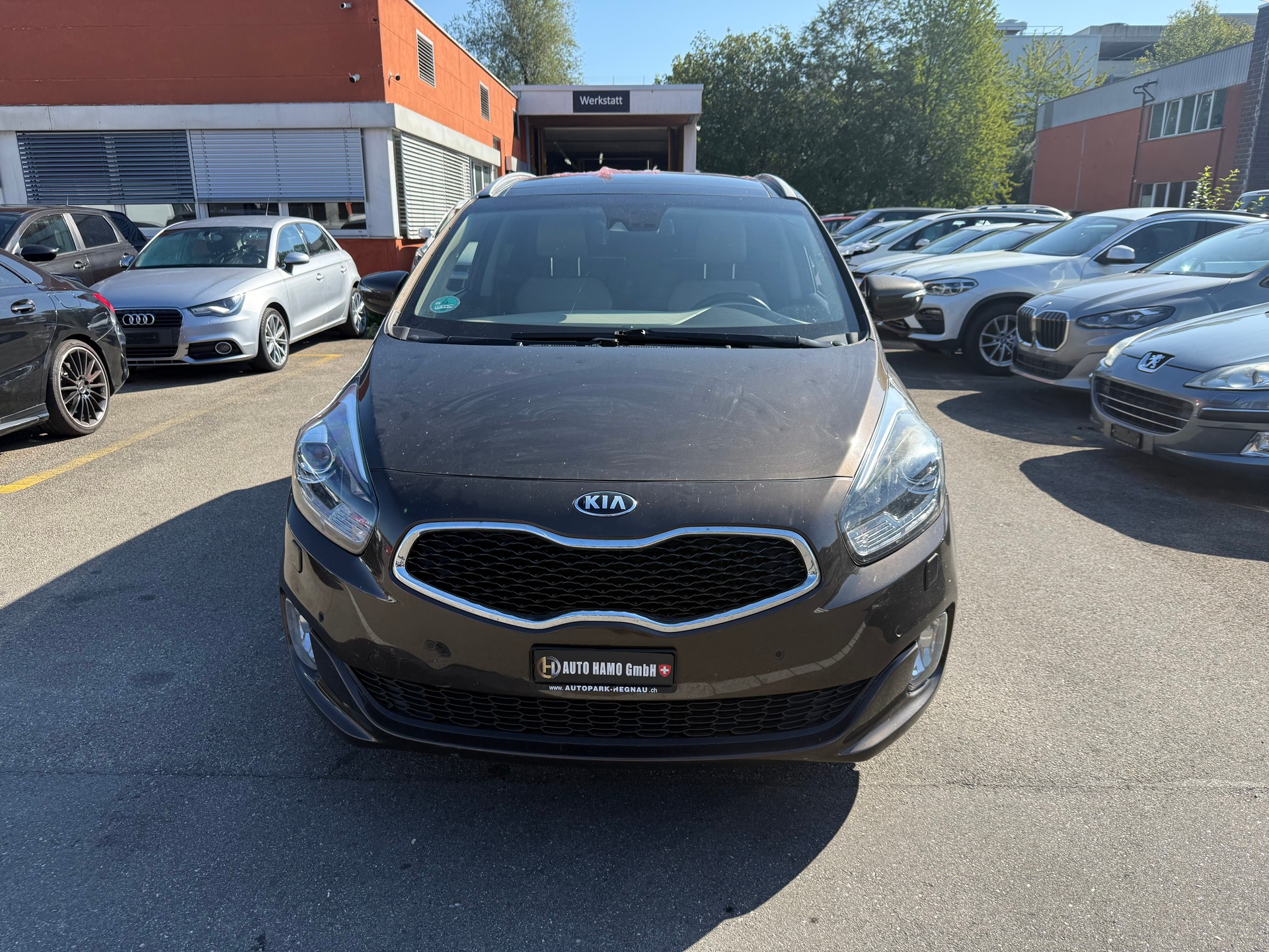 KIA Carens 1.7 CRDi Trend DCT-image-3
