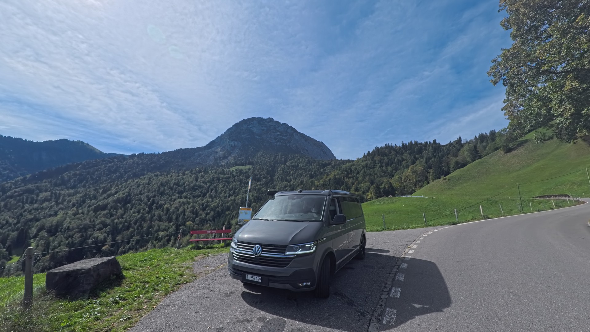 VW 2.0 TDI 150 Beach Edition Spirit DSG 4m-image-4