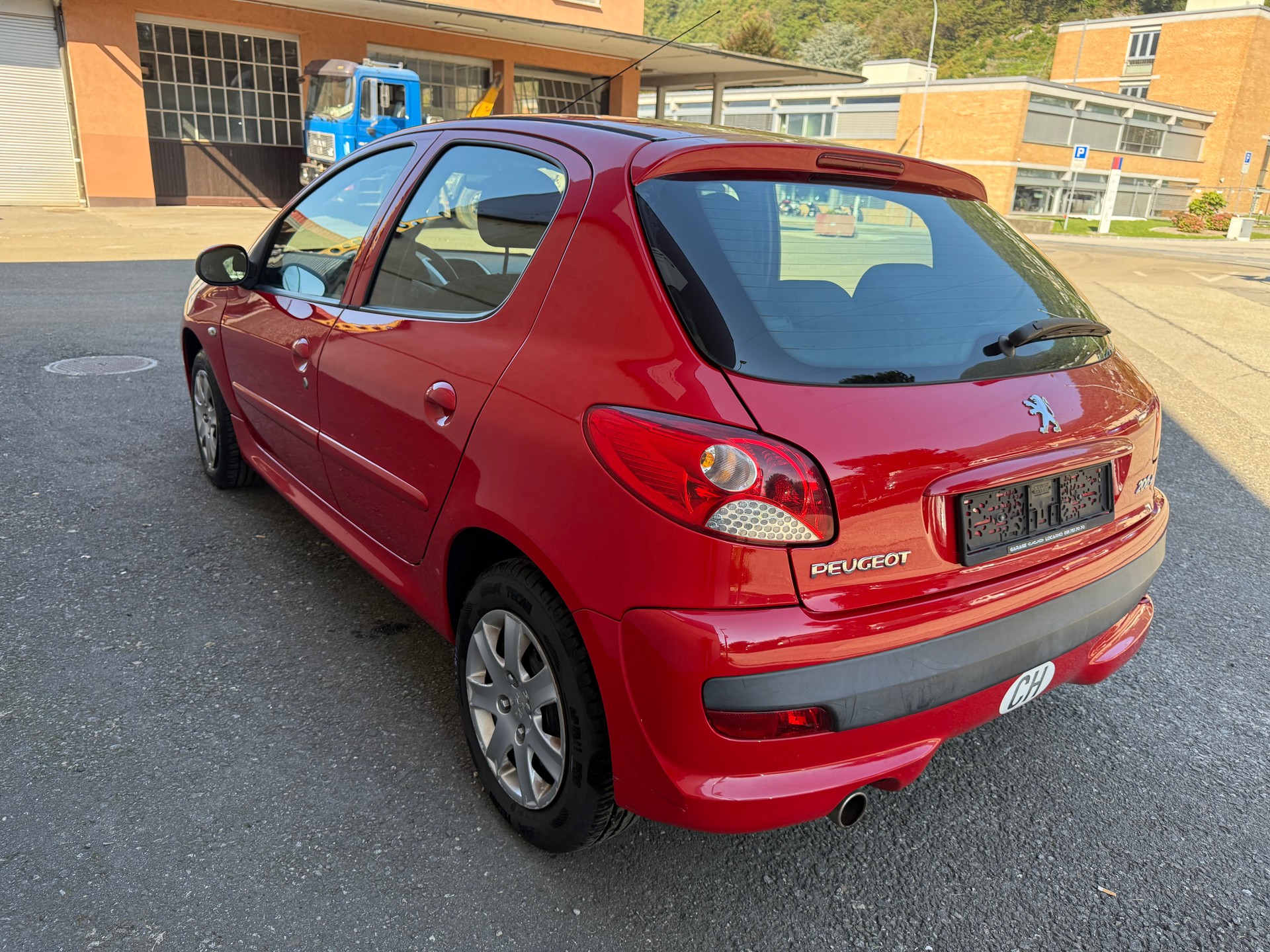 PEUGEOT 206+ 1.4 Trendy-image-5