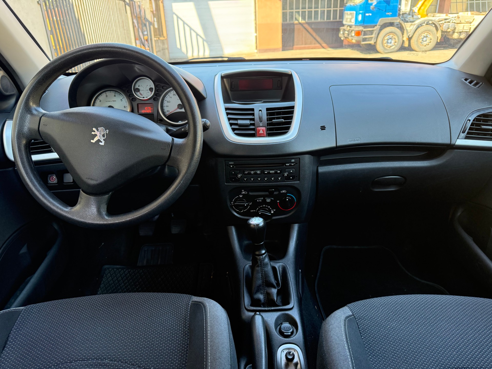 PEUGEOT 206+ 1.4 Trendy-image-10