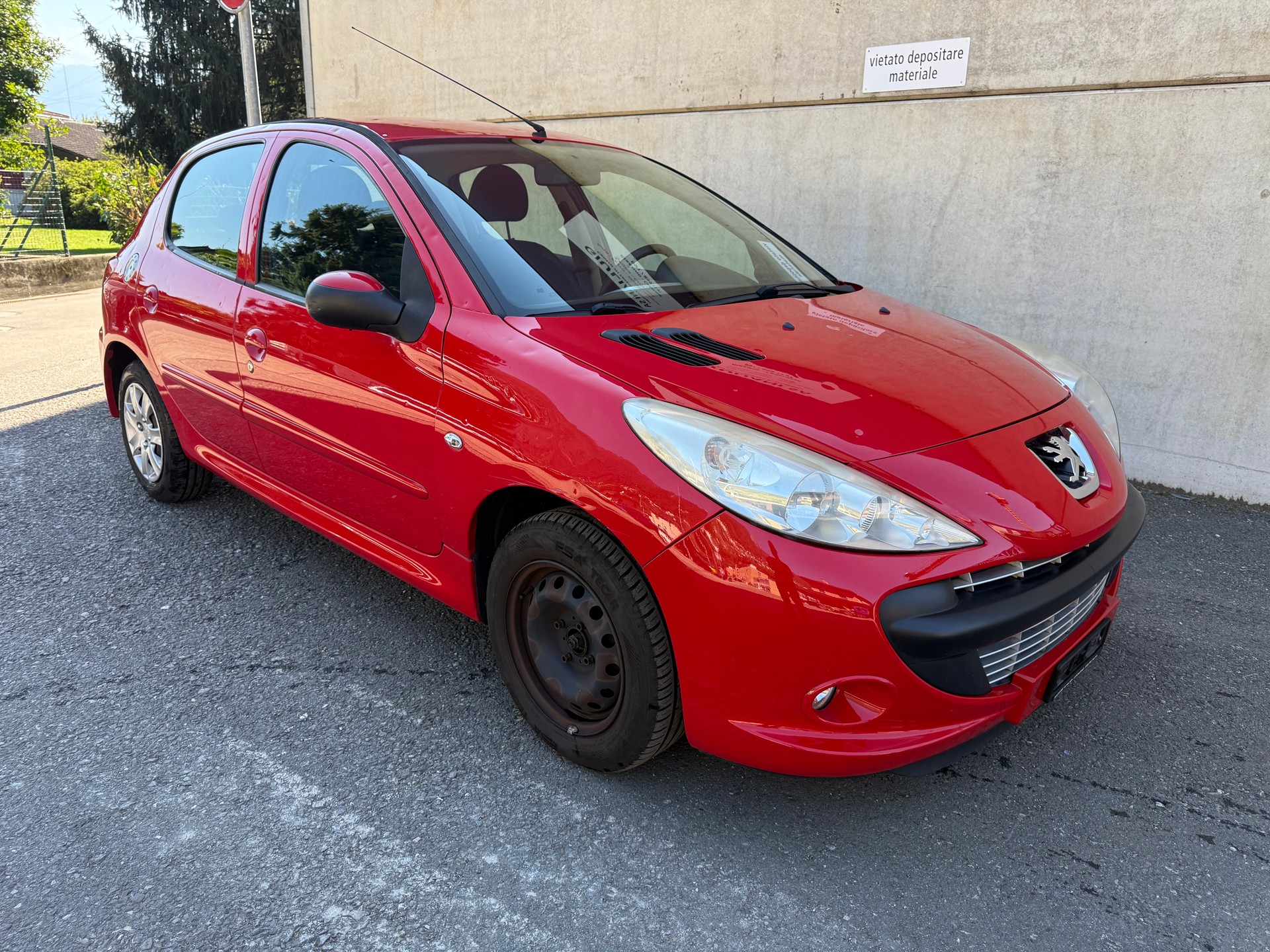 PEUGEOT 206+ 1.4 Trendy-image-1