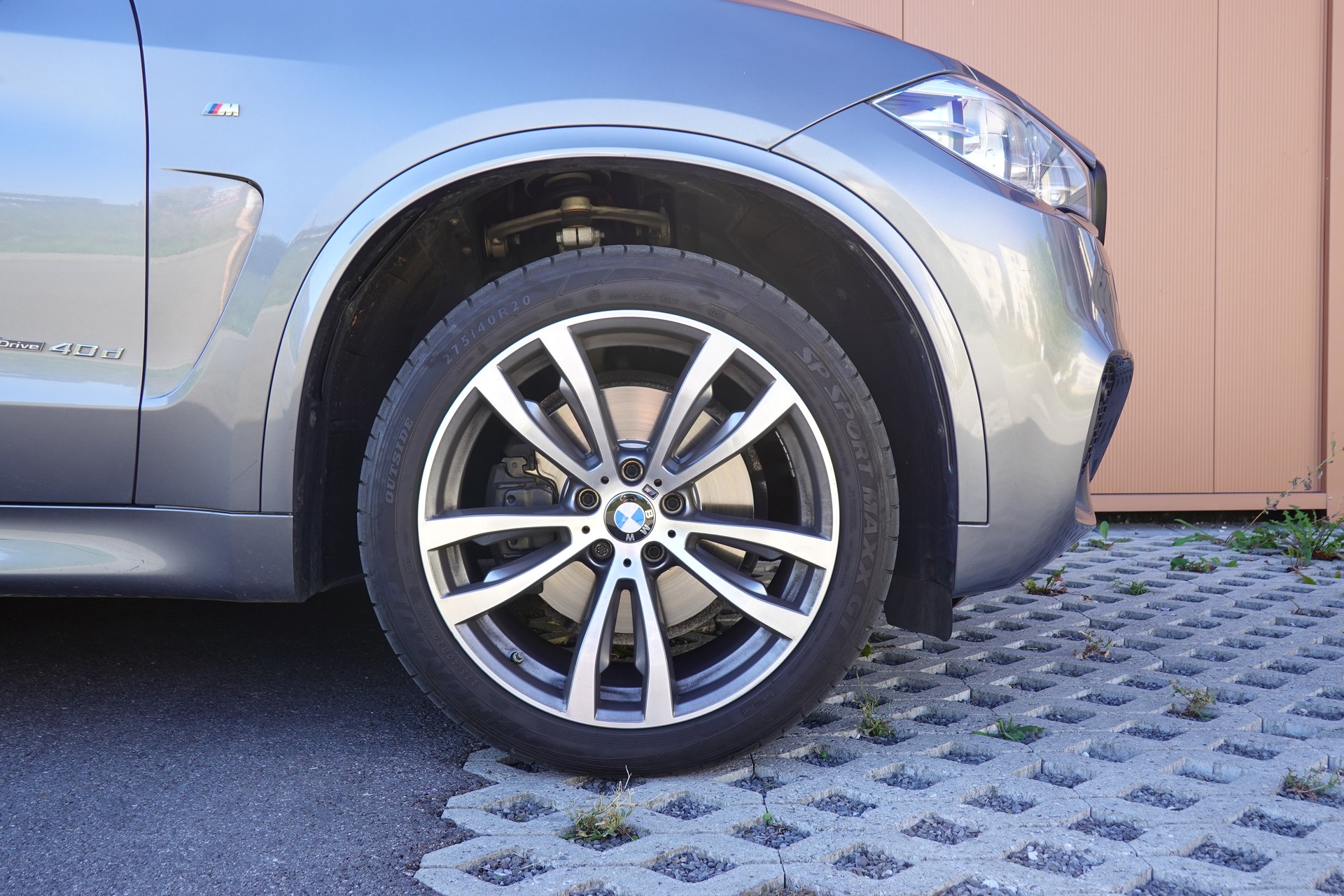BMW X5 xDrive 40d "* CH Auto * Pack M * Caméra de Recul * Tempomat * Sièges Elect. Mém * Accès Confort * Navigation Profess *"-image-4