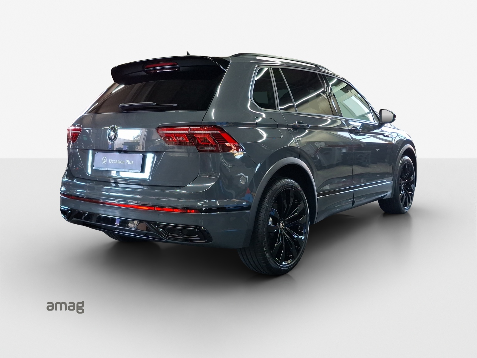 VW Tiguan 2.0TSI R-Line 4Motion DSG-image-4