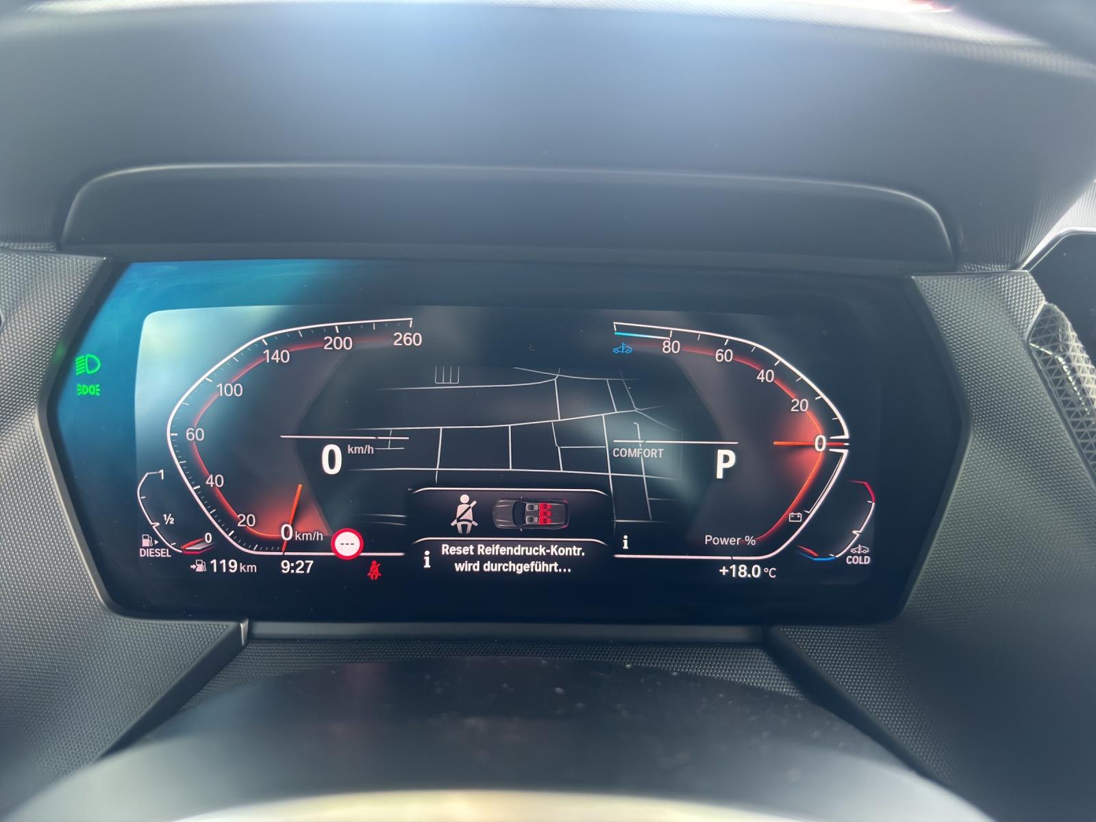 BMW 120d xDrive-image-10