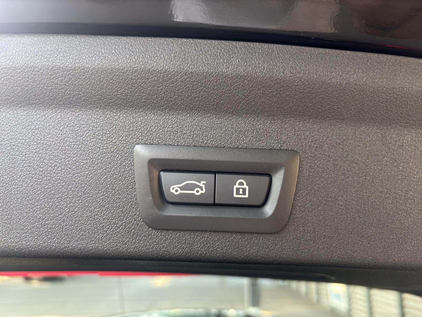 BMW 120d xDrive-image-24