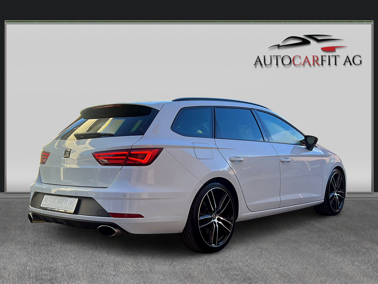 SEAT Leon ST 2.0 TSI Cupra 300 4 Drive DSG-image-5