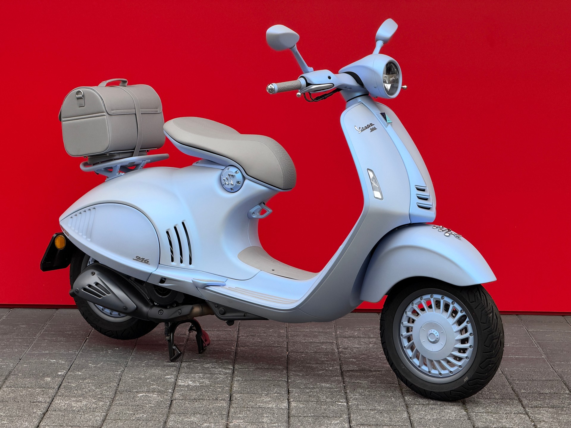 PIAGGIO Vespa 946 125 Snake-image-1