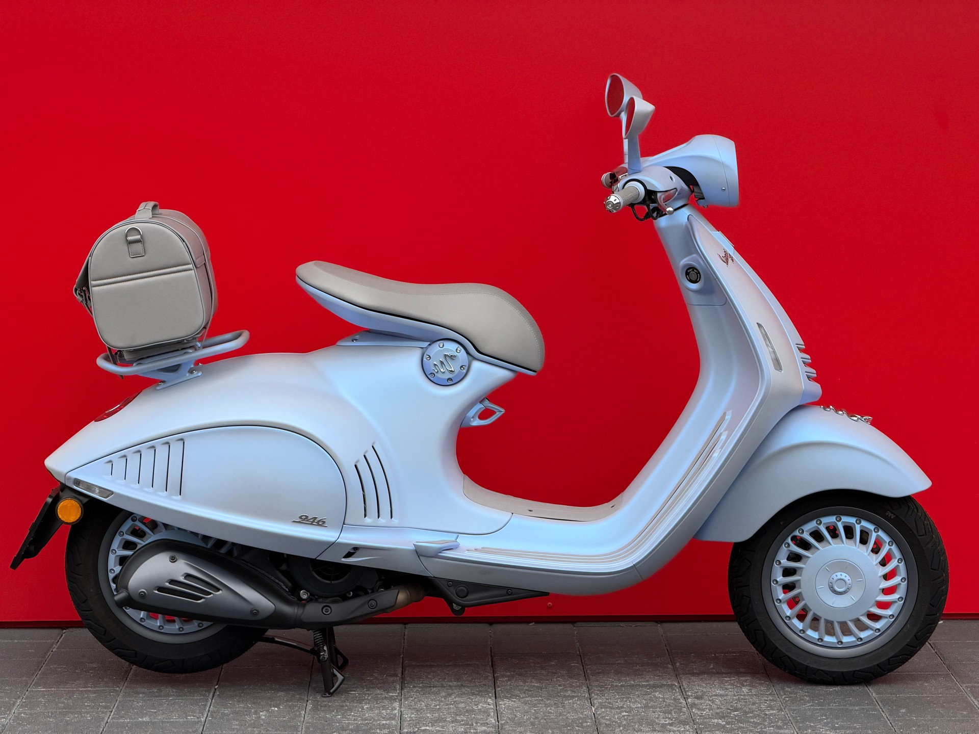 PIAGGIO Vespa 946 125 Snake-image-0