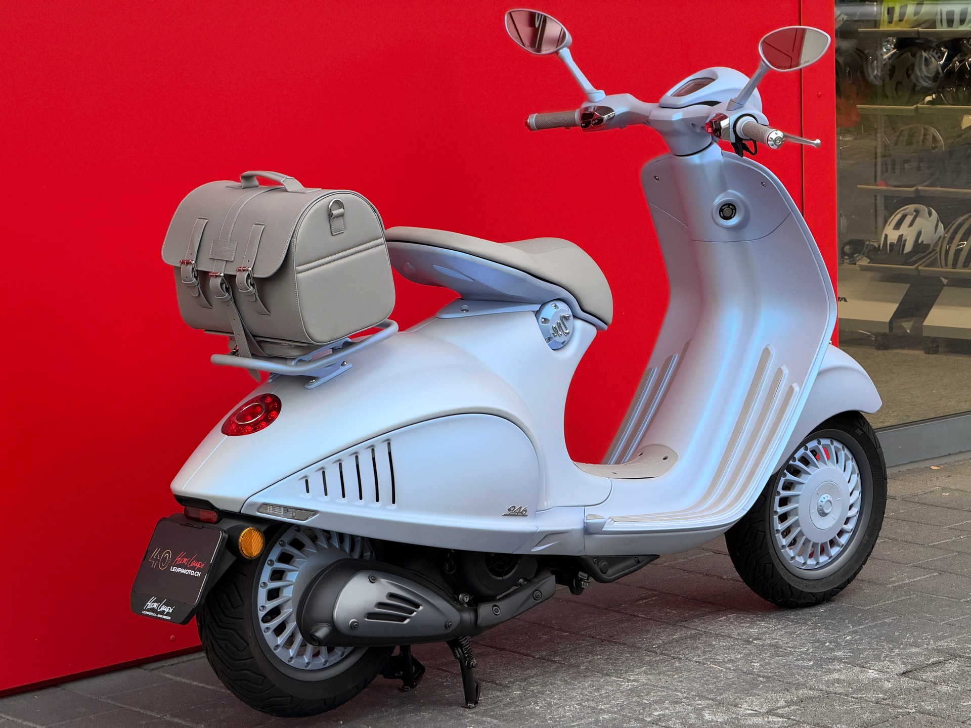 PIAGGIO Vespa 946 125 Snake-image-15
