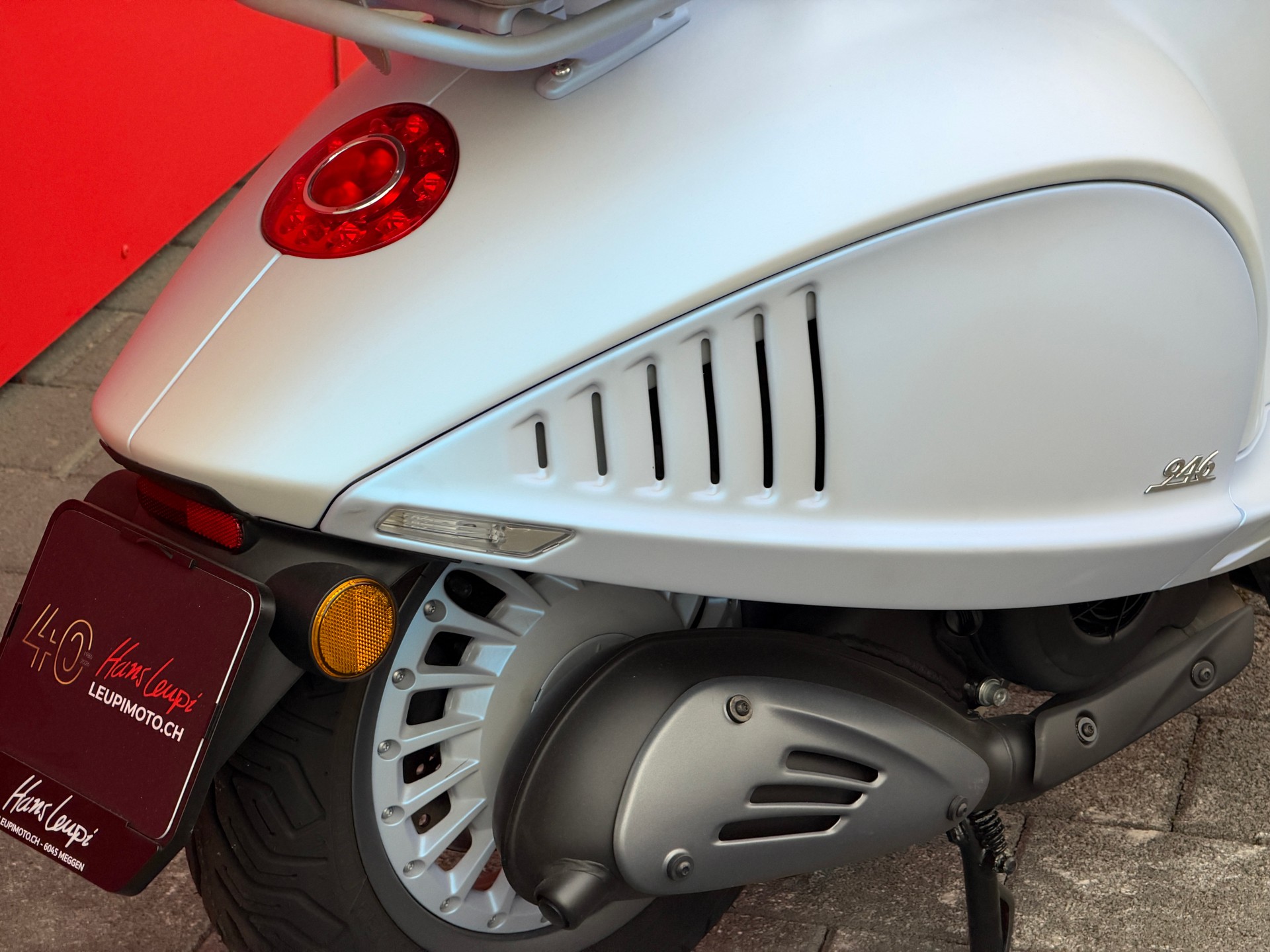 PIAGGIO Vespa 946 125 Snake-image-11